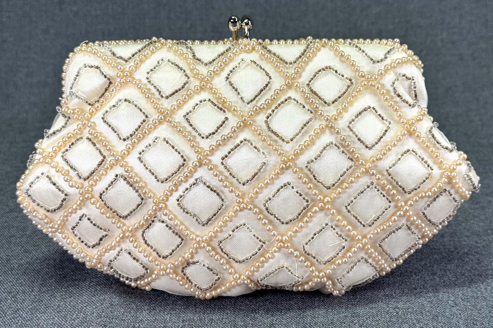 Vintage Bags by Debbie made in Japan beaded silk clutch purse (1 of 10)