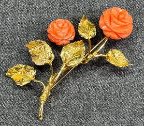 Vintage 18K solid yellow gold carved coral flowers bouquet brooch pin