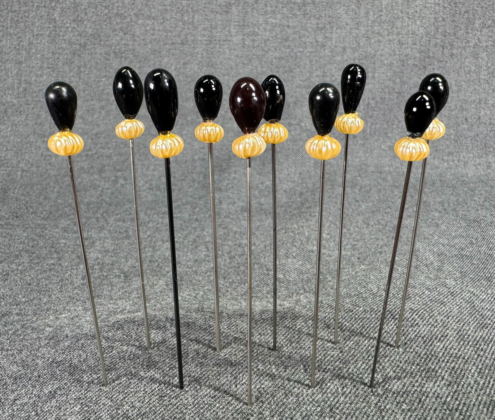 Vintage assorted  black & pearly plastic beads hat pins hat pins. Lot of 10 (1 of 4)