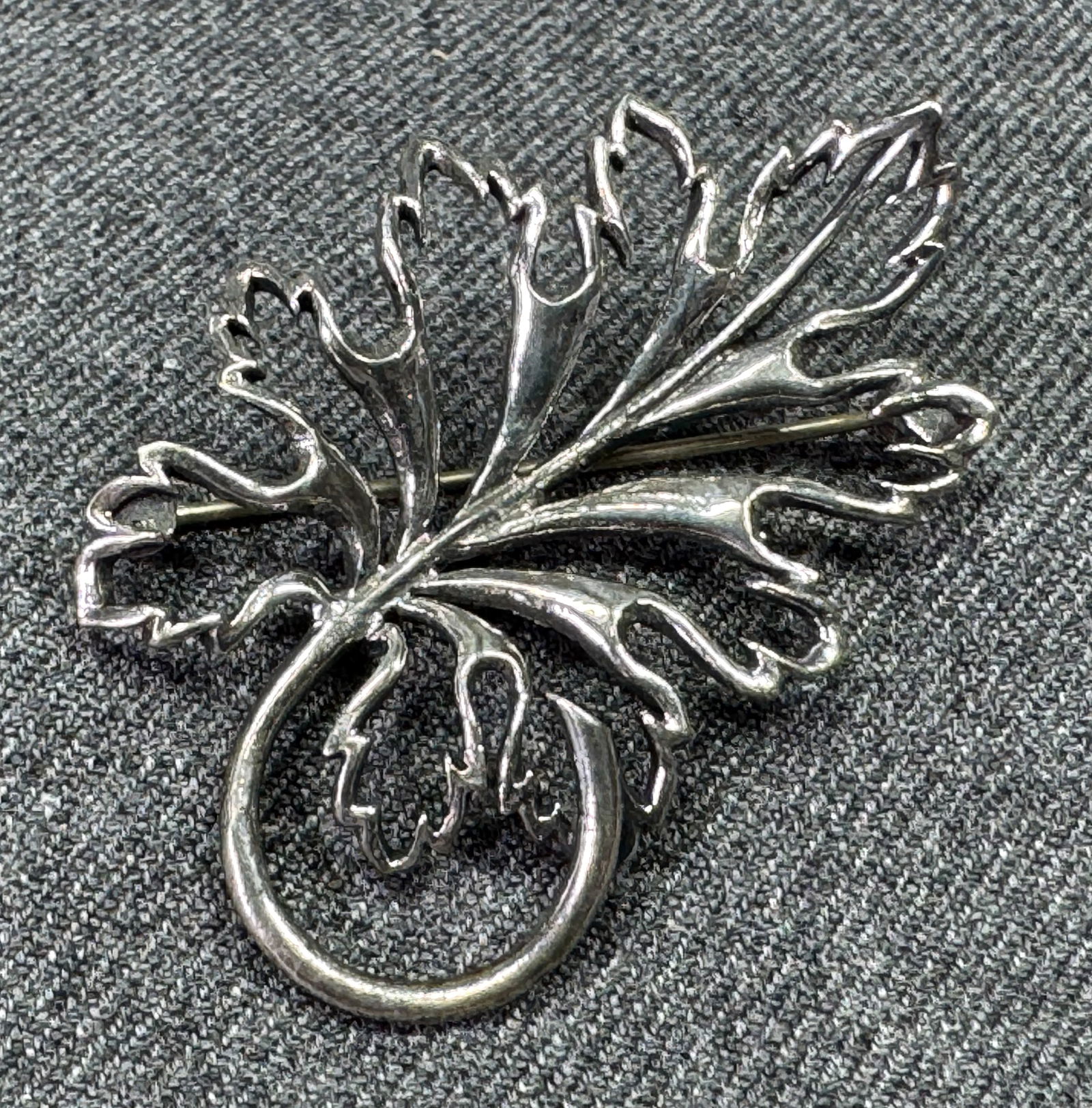 Vintage Cini Sterling Silver Cutout leaf Pin Brooch (1 of 9)
