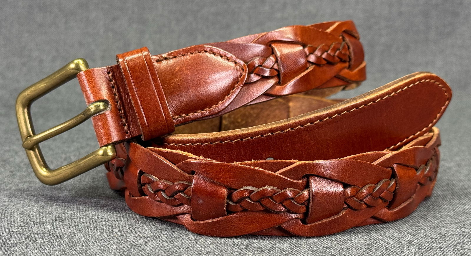 Vintage 90s Trafalgar solid brass buckle woven leather belt. Made in USA (1 of 14)