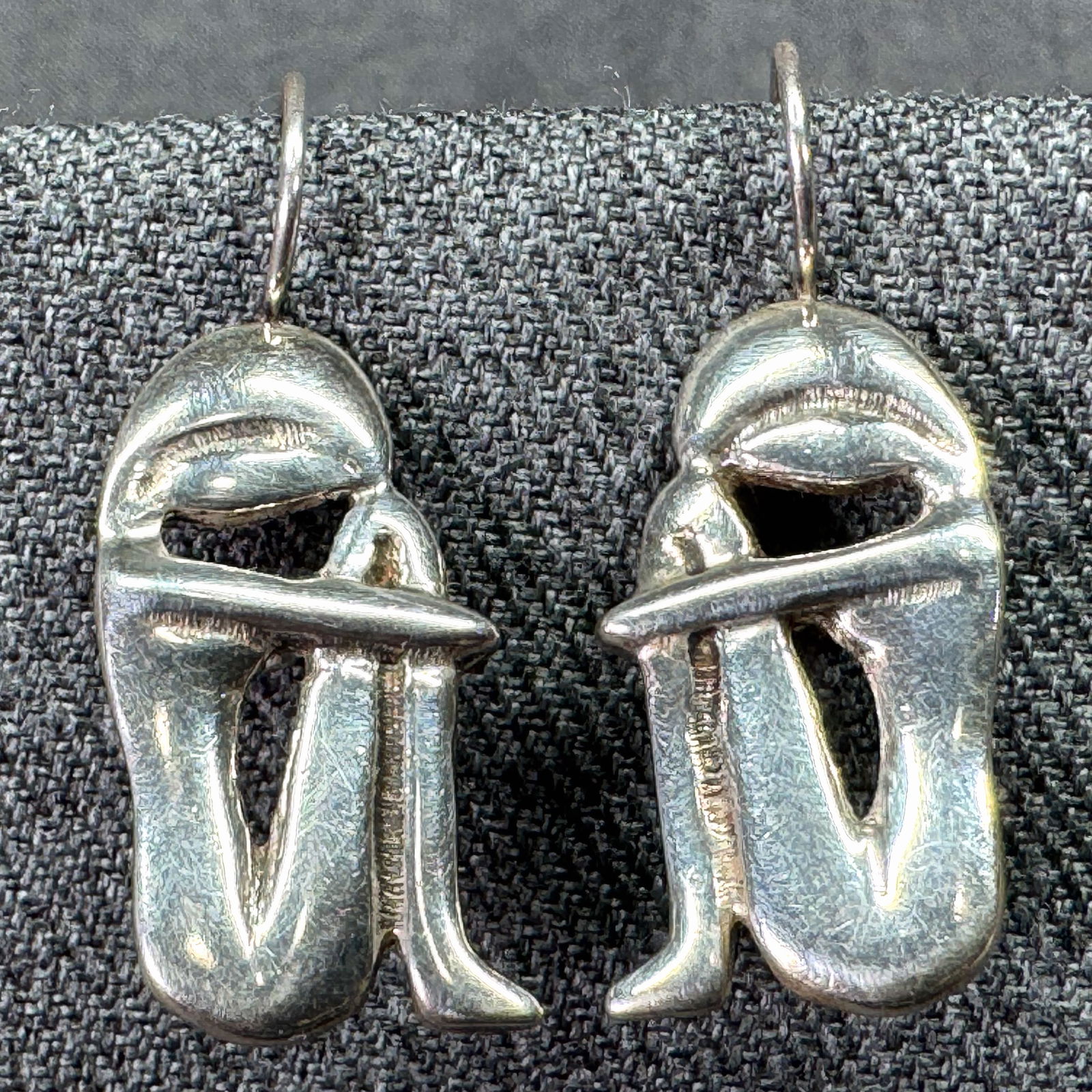 Vintage artsy woman sitting sterling silver hook earrings (1 of 8)