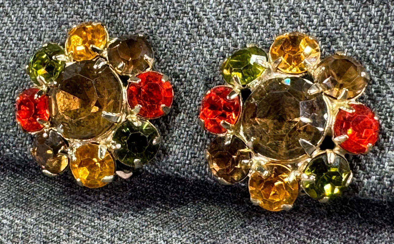 Vintage Warner style fall color crystals goldtoned metal flower clip on earrings (1 of 7)