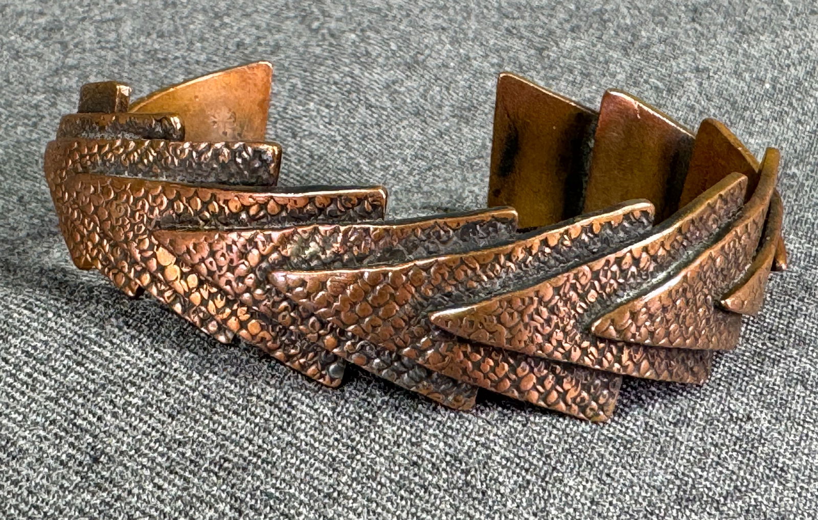 Vintage brutalist copper cuff bracelet (1 of 11)