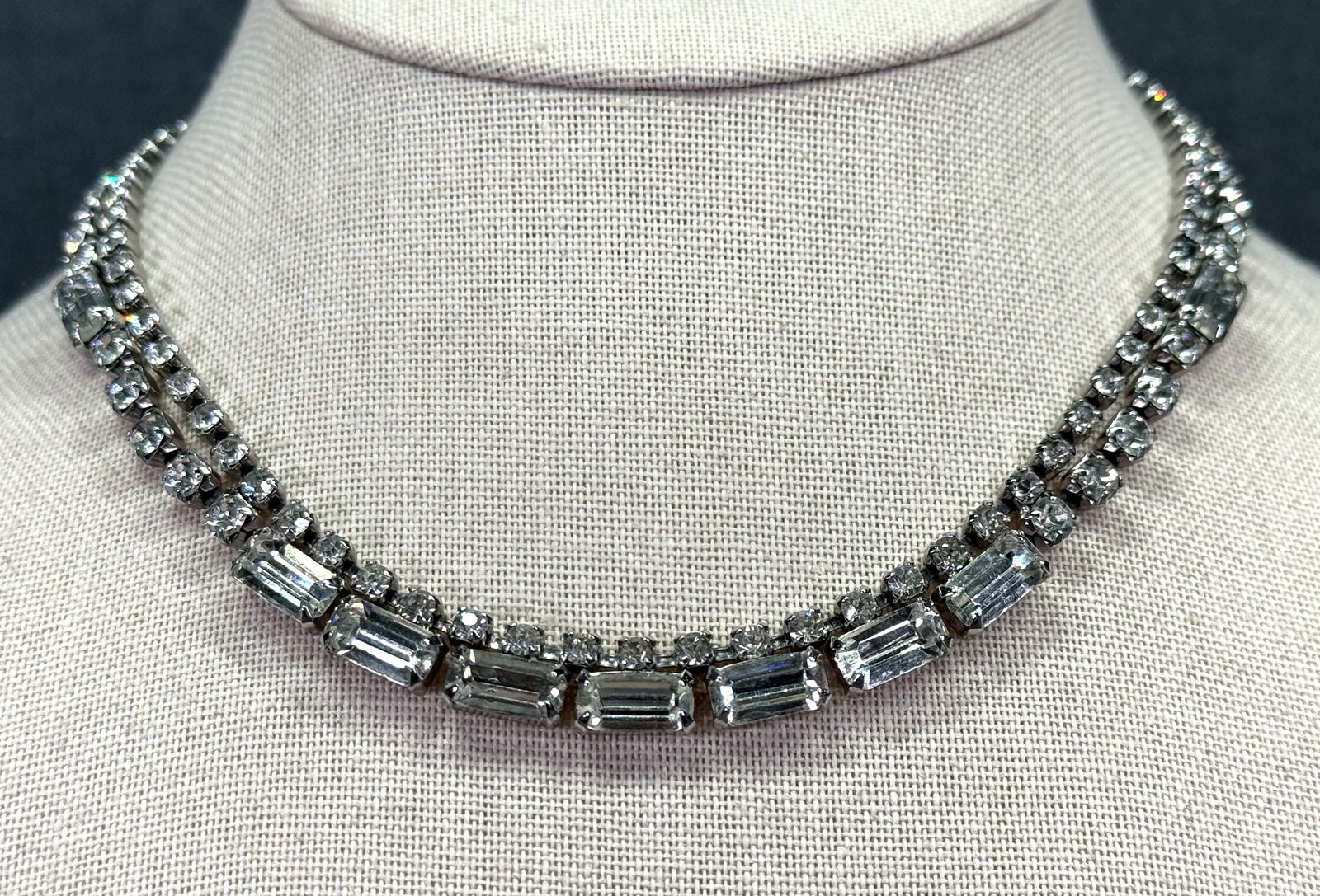 Vintage Weiss style clear crystals silvertoned collar necklace.: Vintage Weiss style clear crystals silvertoned collar necklace.. Unmarked. For measures please refer to the pictures taken with a measuring tape. Weight:20 Grams IN HOUSE Estimated* SHIPPING & HANDLIN