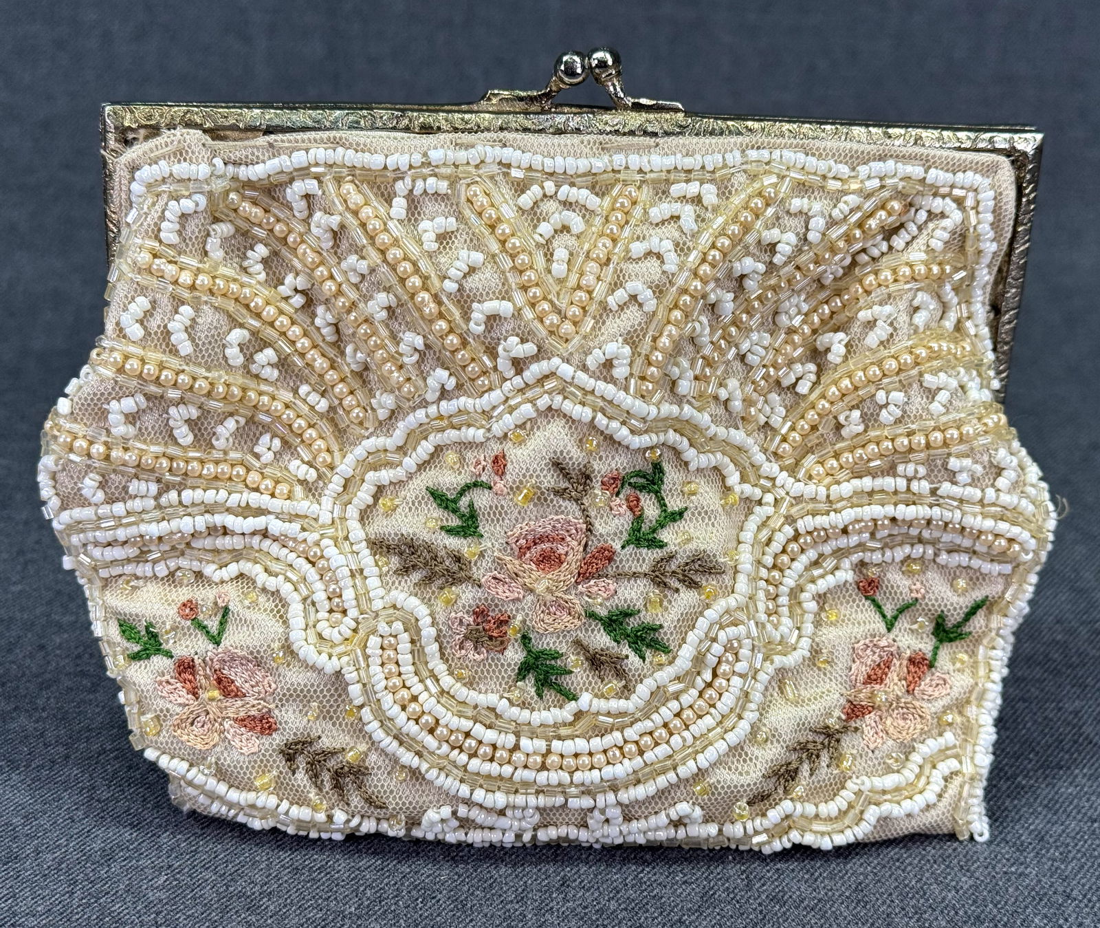 Vintage Wayne Kleski embroidery flowers and beaded clutch purse bag (1 of 13)