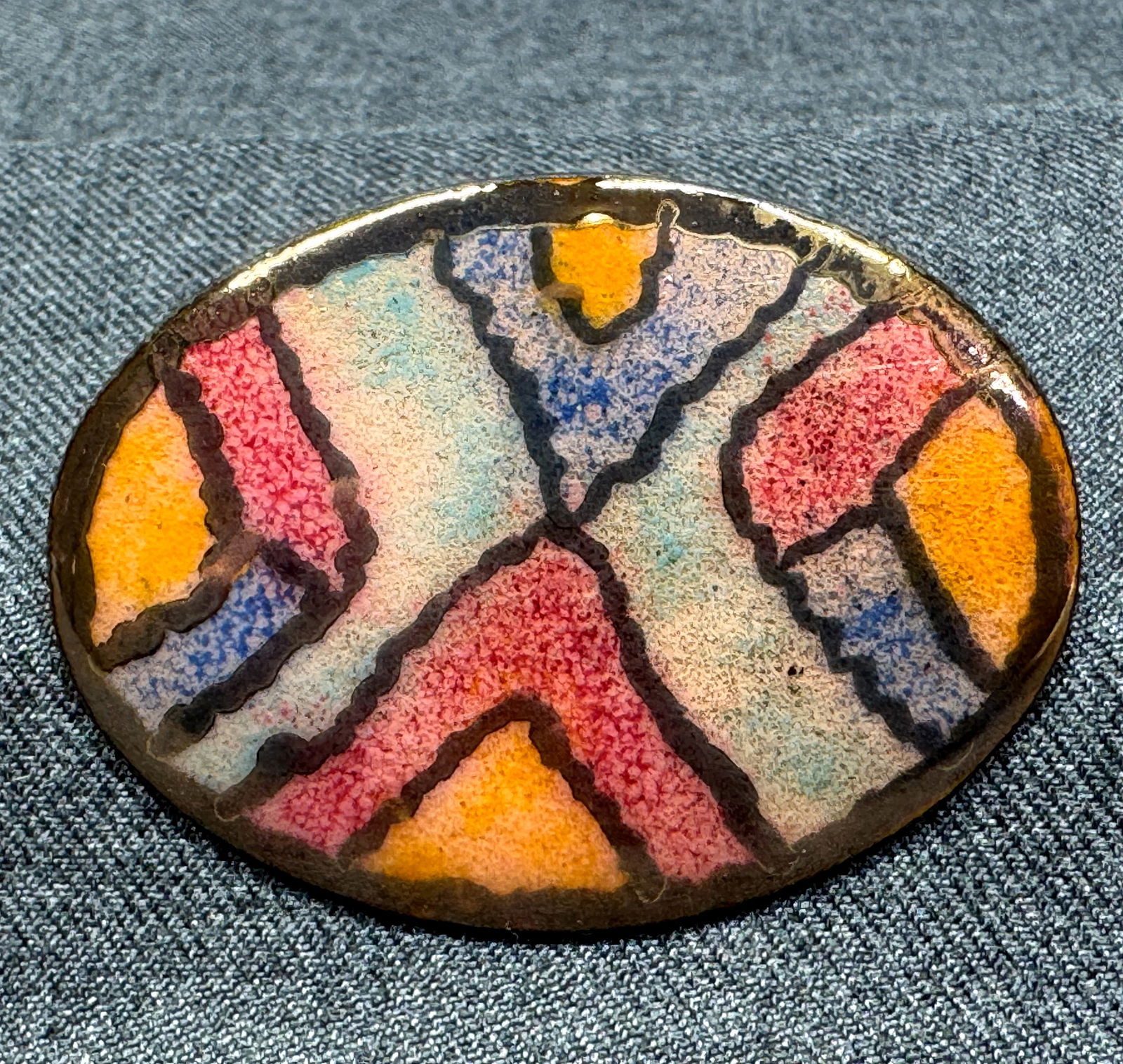 Vintage artsy Poole Studio style enamel copper brooch pin: Vintage artsy Poole Studio style enamel copper brooch pin. Unmarked. For measures please refer to the pictures taken with a measuring tape. Weight: 15 Grams IN HOUSE Estimated* SHIPPING & HANDLING COS