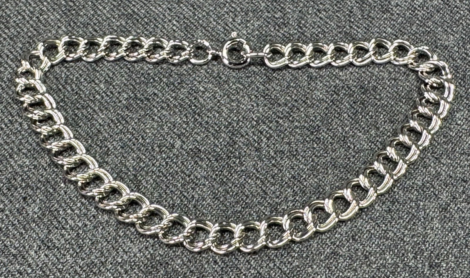 Vintage sterling silver double curb link chain charms bracelet (1 of 8)