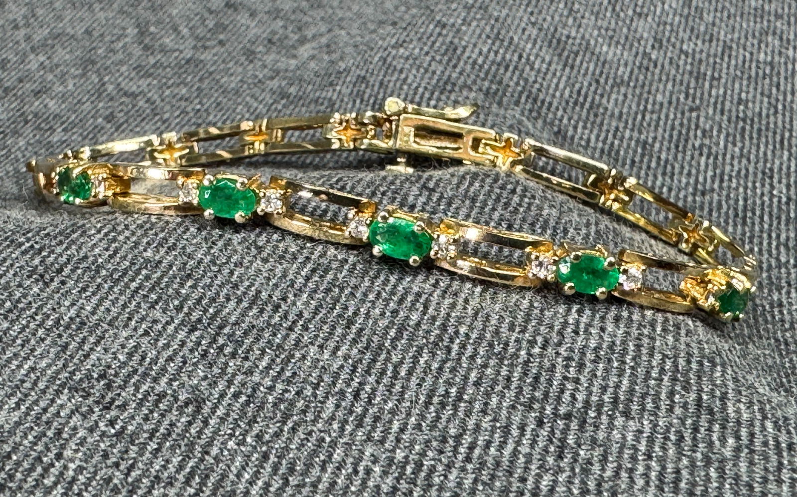 Vintage emeralds and diamonds solid 14K yellow gold tennis bracelet. (1 of 19)