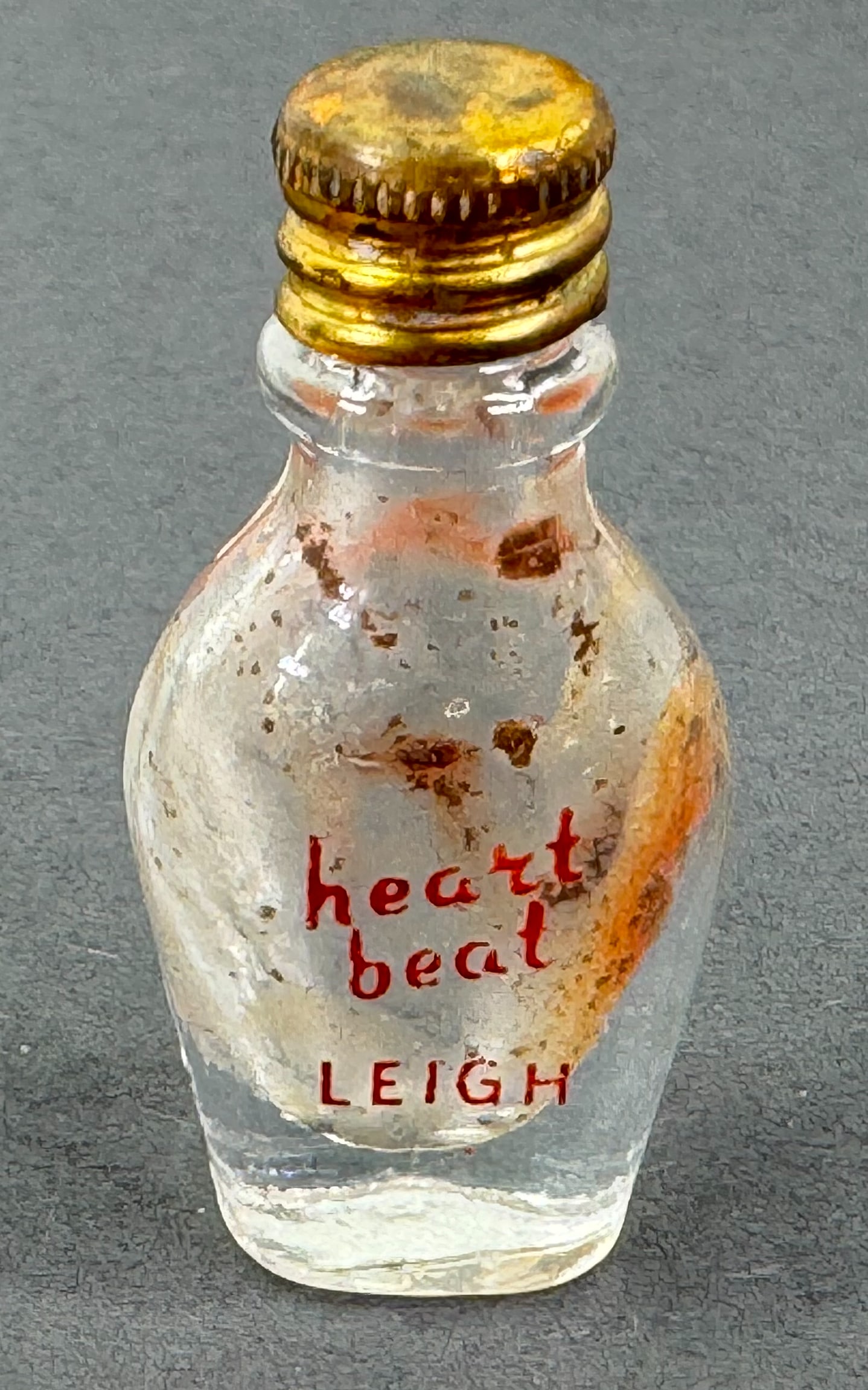 Vintage Heart Beat Leigh tiny miniature perfume bottle. (1 of 6)