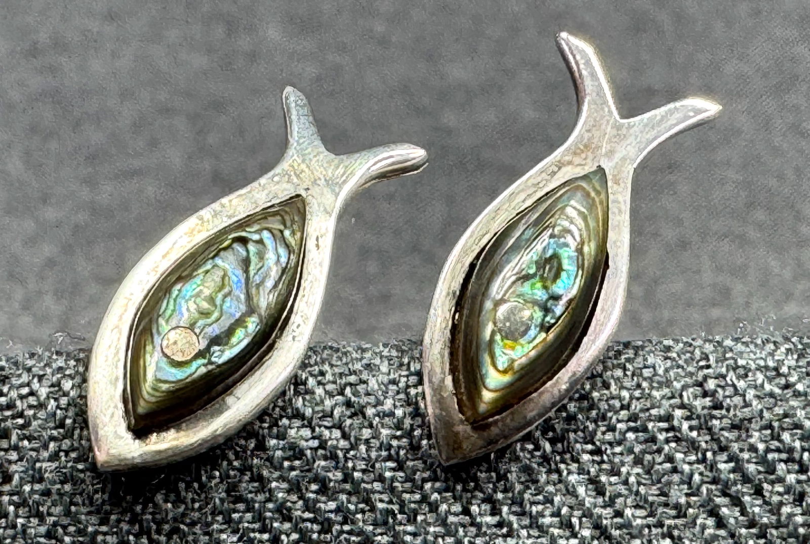 Vintage MCM Mexican Taxco POD abalone and sterling silver fish cufflinks . Eagle 3 (1 of 9)