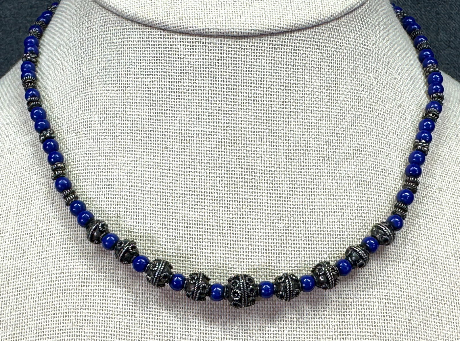 Vintage ethnic style lapis silver graduated beads necklace: IN HOUSE FLAT SHIPPING & HANDLING COST WITHIN ALL THE U.S. : $7 To bypass LiveShipping, and use our In-House shipping service for $7 or shipping combined for multiple lots, please select “Arrange Yo