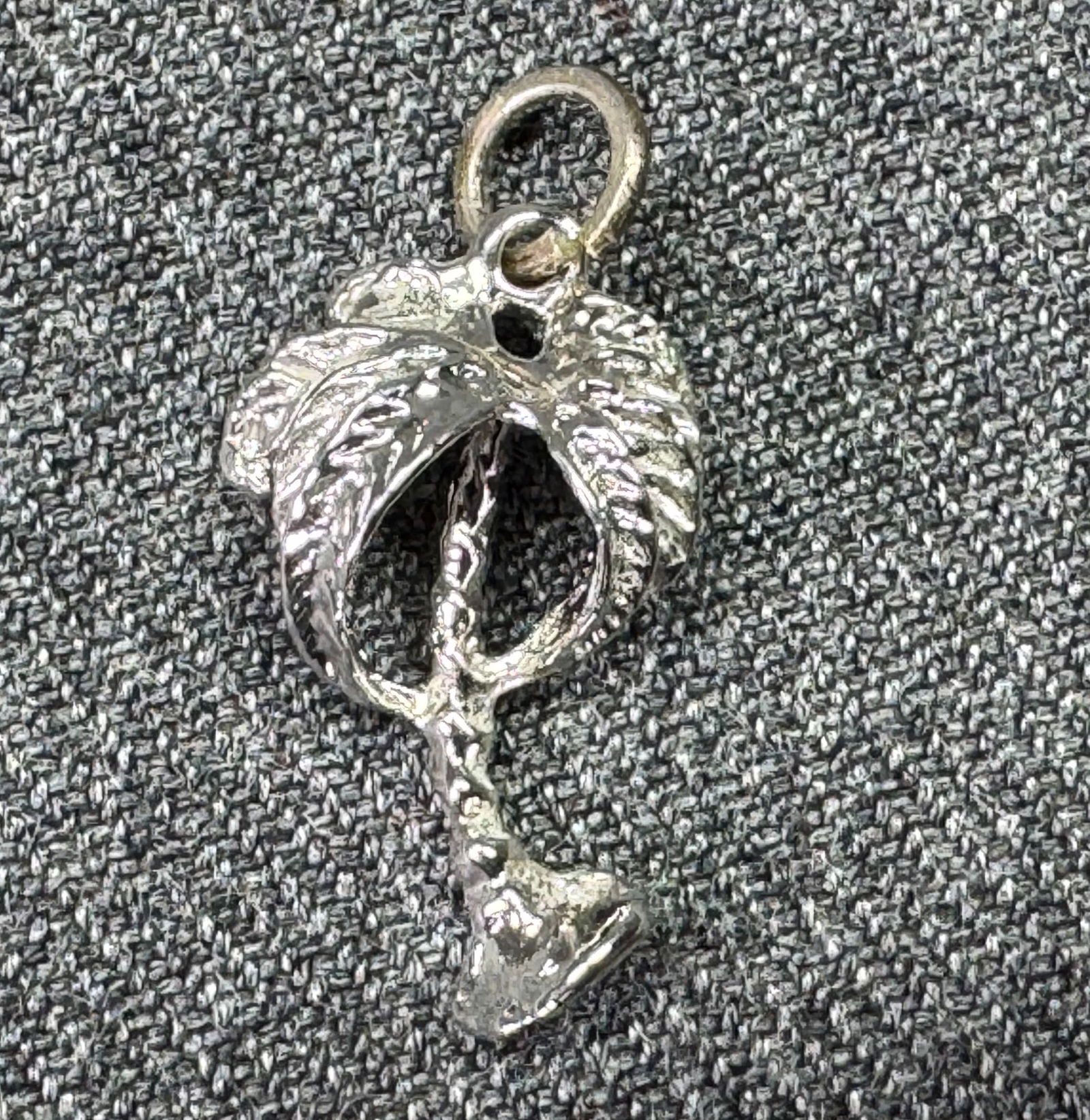 Vintage Silver-toned Palm Tree Pendant Bracelet Charm (1 of 4)