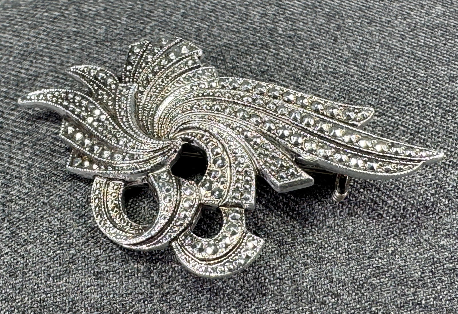 Vintage Western Germany art deco style aluminum brooch pin: IN HOUSE FLAT SHIPPING & HANDLING COST WITHIN ALL THE U.S. : $7 To bypass LiveShipping, and use our In-House shipping service for $7 or shipping combined for multiple lots, please select “Arrange Yo