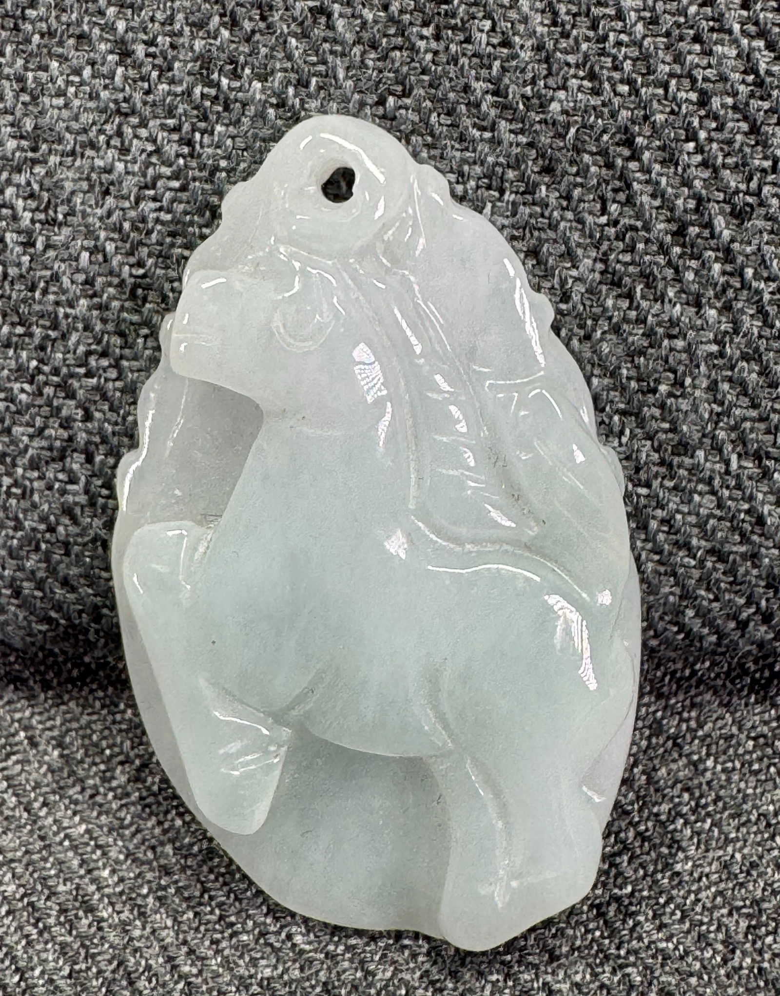 Vintage pale green stone carved horse pendant: IN HOUSE FLAT SHIPPING & HANDLING COST WITHIN ALL THE U.S. : $7 To bypass LiveShipping, and use our In-House shipping service for $7 or shipping combined for multiple lots, please select “Arrange Yo