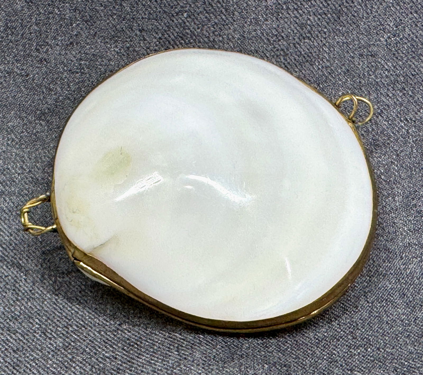 Vintage Clam Shell brass setting and clasp miniature purse (1 of 7)