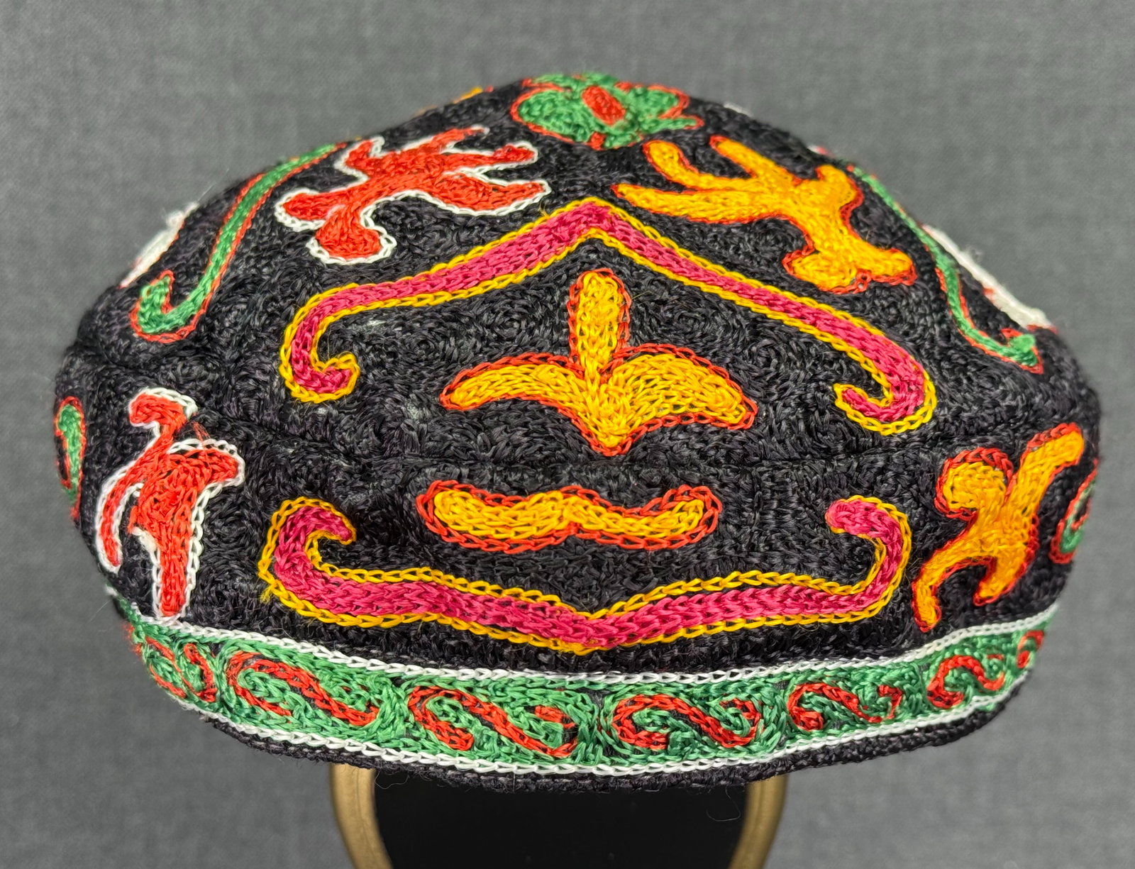 Buchari Kippah: IN HOUSE FLAT SHIPPING & HANDLING COST WITHIN ALL THE U.S. : $7 To bypass LiveShipping, and use our In-House shipping service for $7 or shipping combined for multiple lots, please select “Arrange Yo