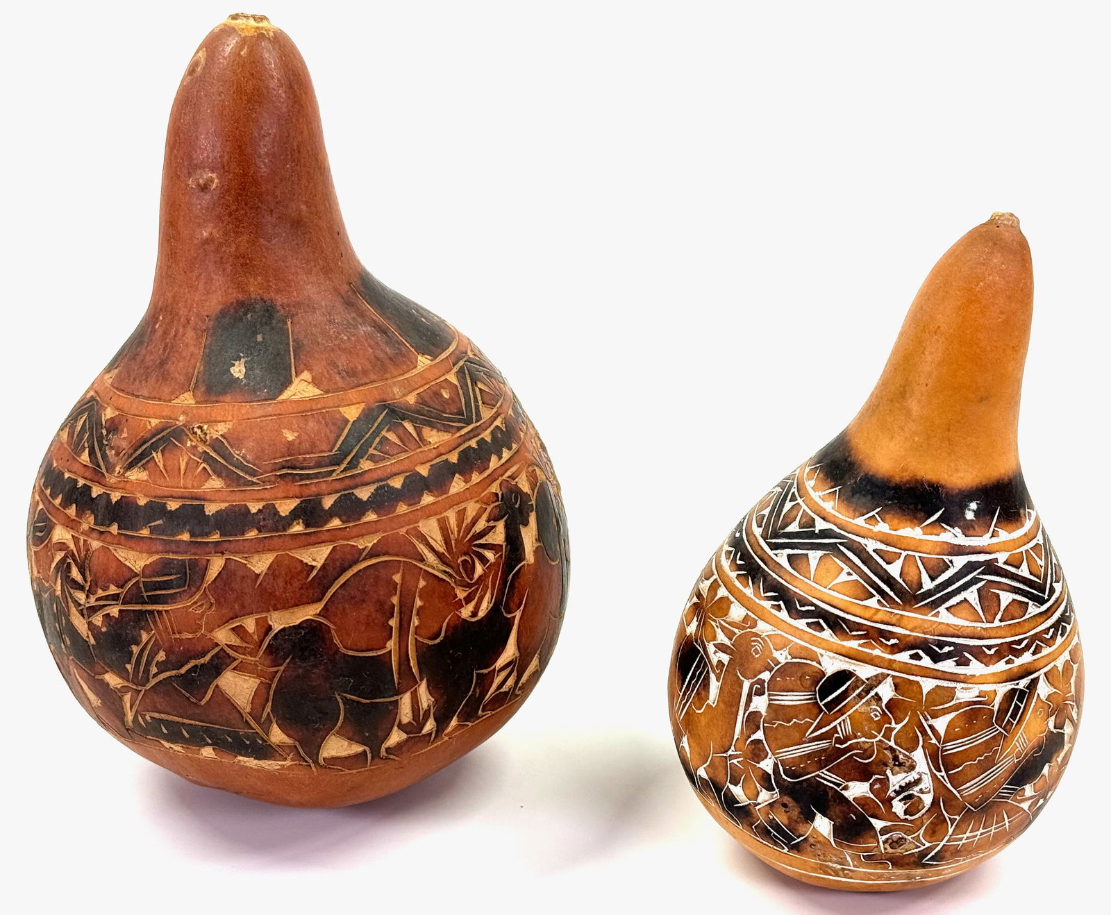 Group of 2 Peruvian Folk Art Gourds.: IN HOUSE FLAT SHIPPING & HANDLING COST WITHIN ALL THE U.S. : $10 To bypass LiveShipping, and use our In-House shipping service for $10 or shipping combined for multiple lots, please select “Arrange