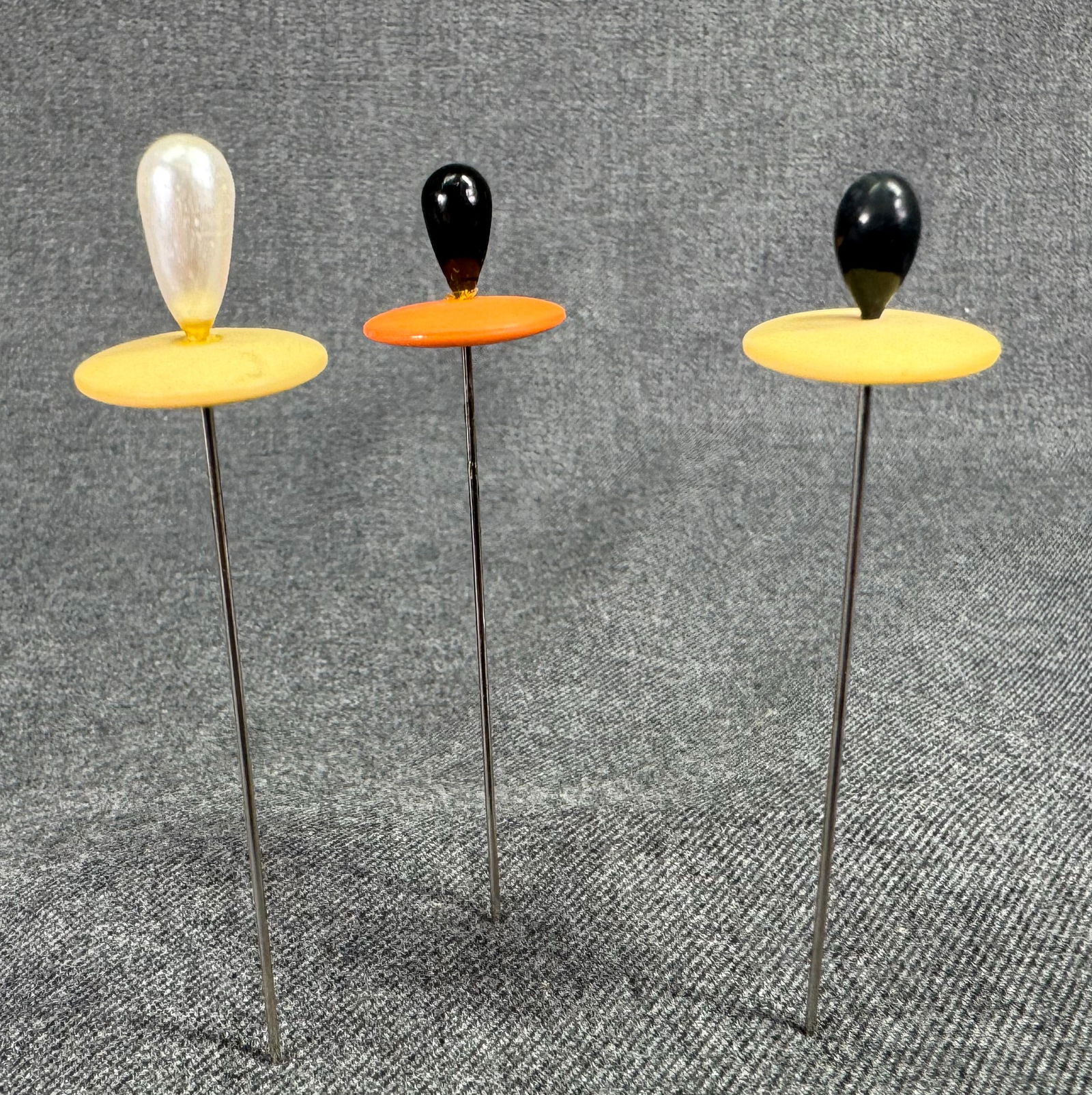 Vintage pearly / plastic / resin hat pins hatpins. Lot of 3: IN HOUSE FLAT SHIPPING & HANDLING COST WITHIN ALL THE U.S. : $7 To bypass LiveShipping, and use our In-House shipping service for $7 or shipping combined for multiple lots, please select “Arrange Yo