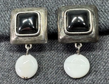 Vintage white lucite dangle hematite silver-toned clip on earrings