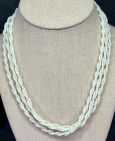 Vintage flapper style twisted pearly seed glass beaded necklace
