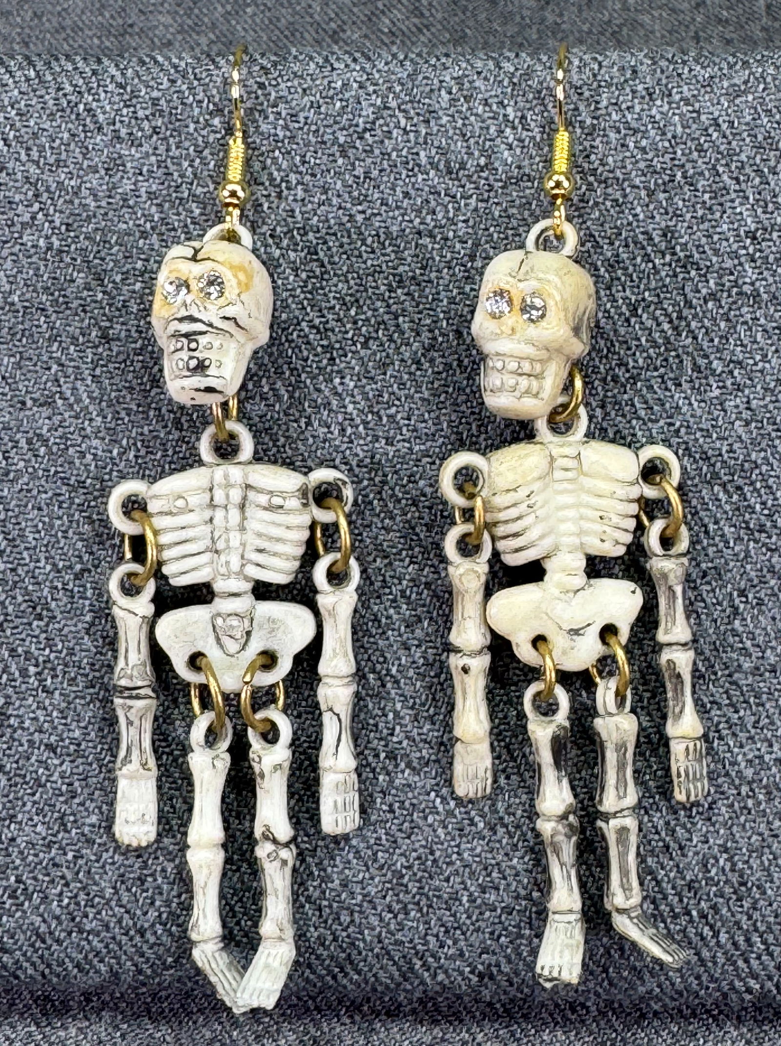 Articulating Rhinestones Eyes Plastic Skeleton Hook Earrings: IN HOUSE FLAT SHIPPING & HANDLING COST WITHIN ALL THE U.S. : $7 To bypass LiveShipping, and use our In-House shipping service for $7 or shipping combined for multiple lots, please select “Arrange Yo