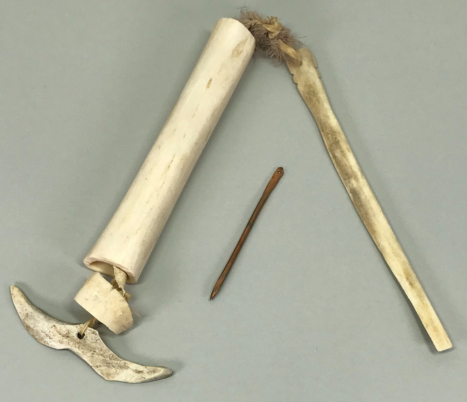 Antique Inuit Needle Case.: IN HOUSE FLAT SHIPPING & HANDLING COST WITHIN ALL THE U.S. : $12 To bypass LiveShipping, and use our In-House shipping service for $12 or shipping combined for multiple lots, please select “Arrange