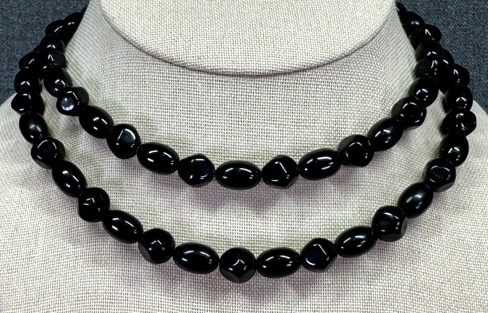 Vintage Trifari black plastic beaded necklace: IN HOUSE FLAT SHIPPING & HANDLING COST WITHIN ALL THE U.S. : $7 To bypass LiveShipping, and use our In-House shipping service for $7 or shipping combined for multiple lots, please select “Arrange Yo