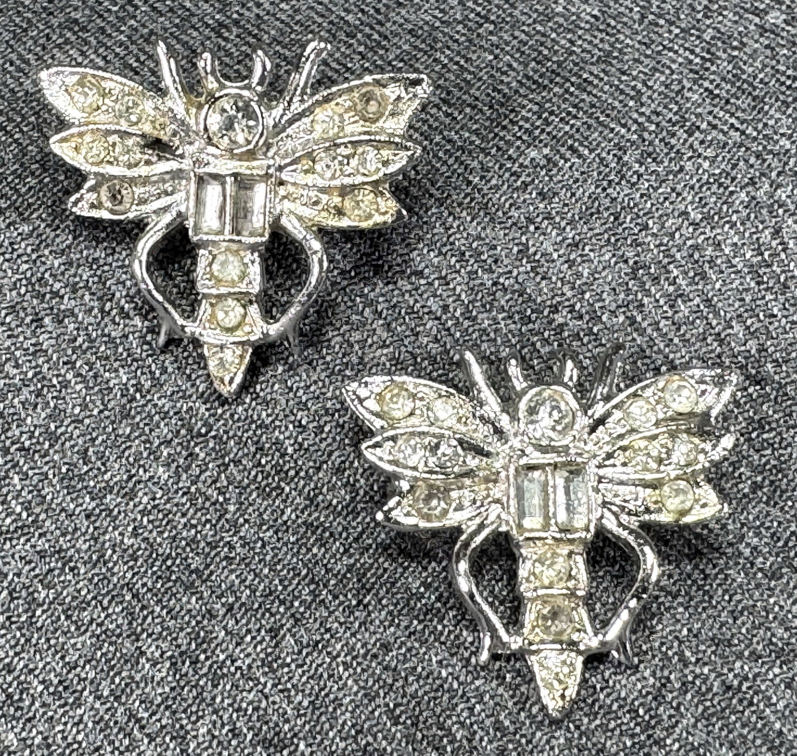 Vintage art deco style clear crystal  silvertoned bee brooch pins. Lot of 2 (1 of 4)