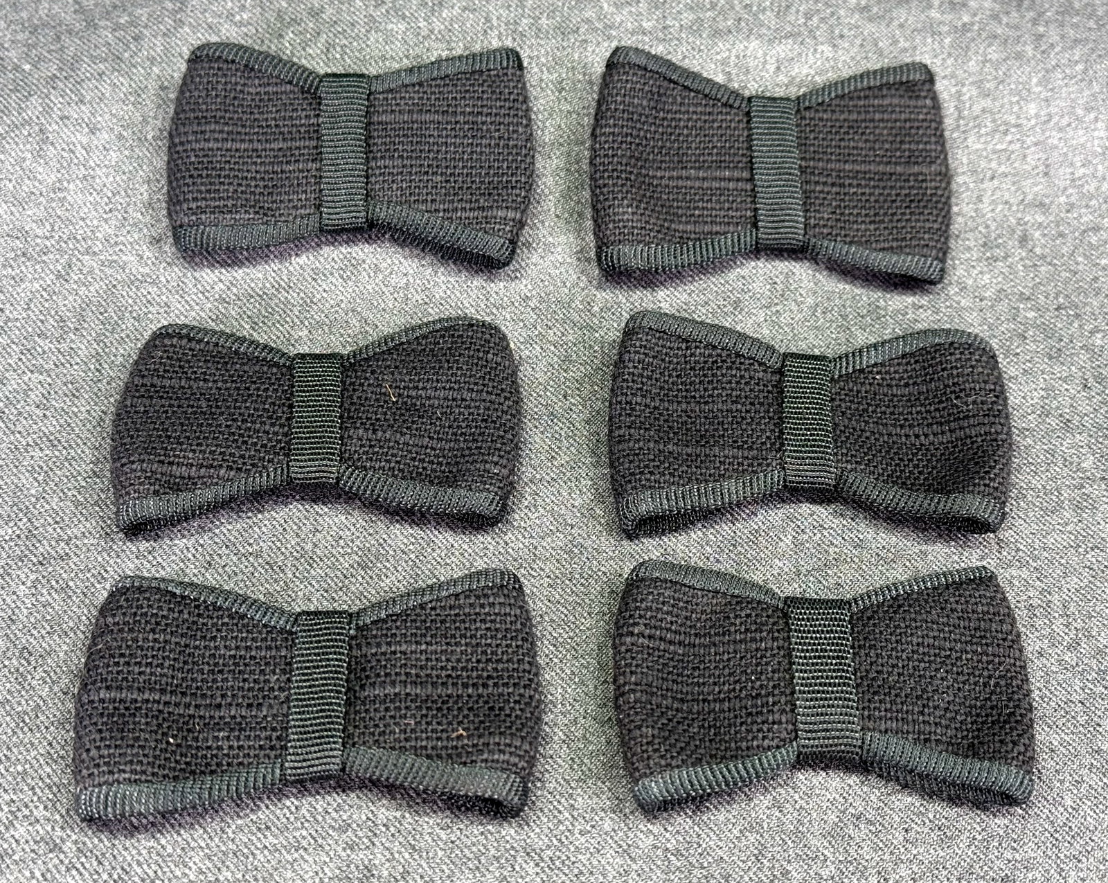 Vintage assorted black grosgrain rim fabric bow shoes buckles top appliques. Set of 3: IN HOUSE FLAT SHIPPING & HANDLING COST WITHIN ALL THE U.S. : $7 To bypass LiveShipping, and use our In-House shipping service for $7 or shipping combined for multiple lots, please select “Arrange Yo