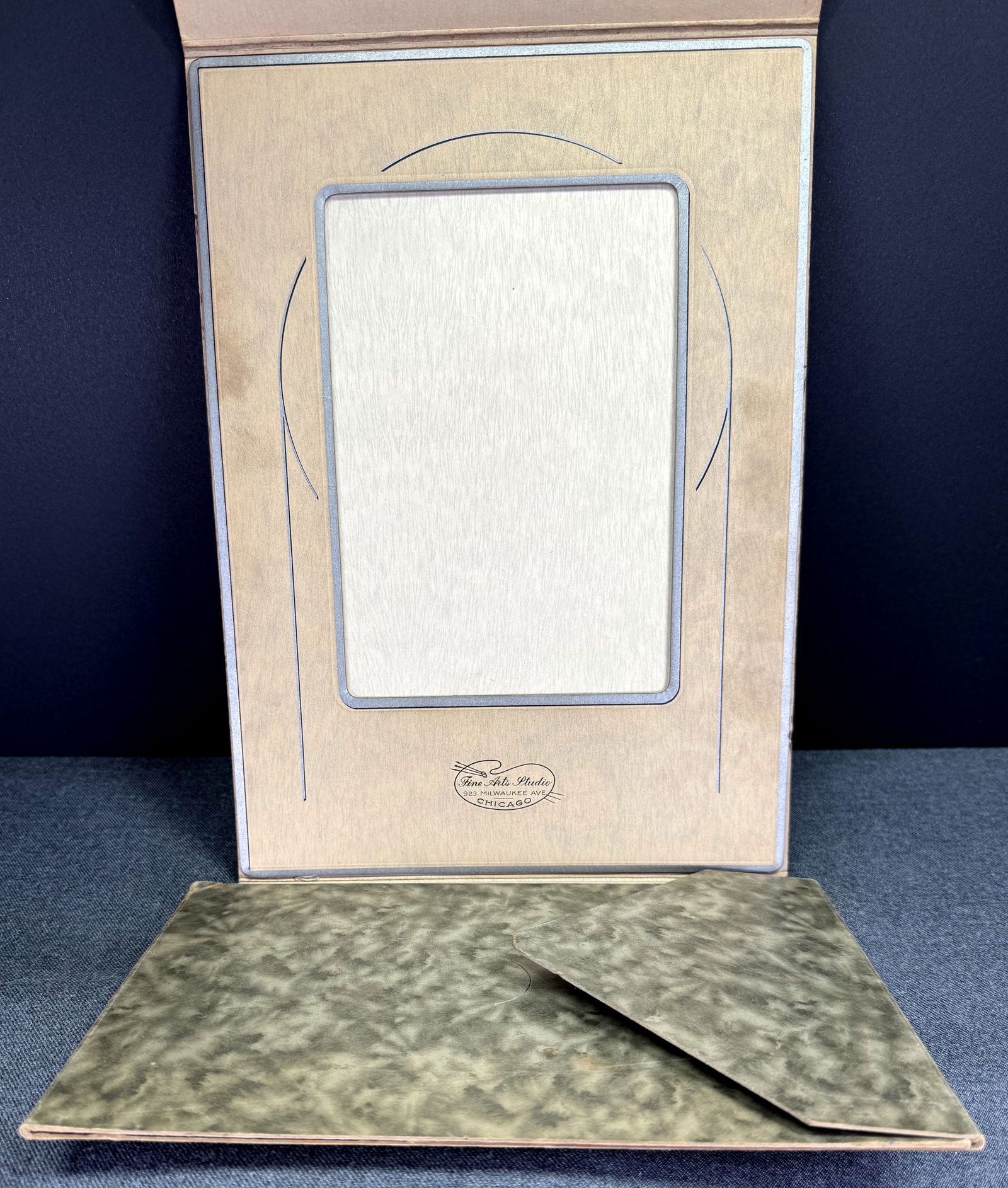 Art Deco Unbranded & Fine Arts Studio Chicago Cabinet Cardboard Photo Frame with Easel (1 of 14)