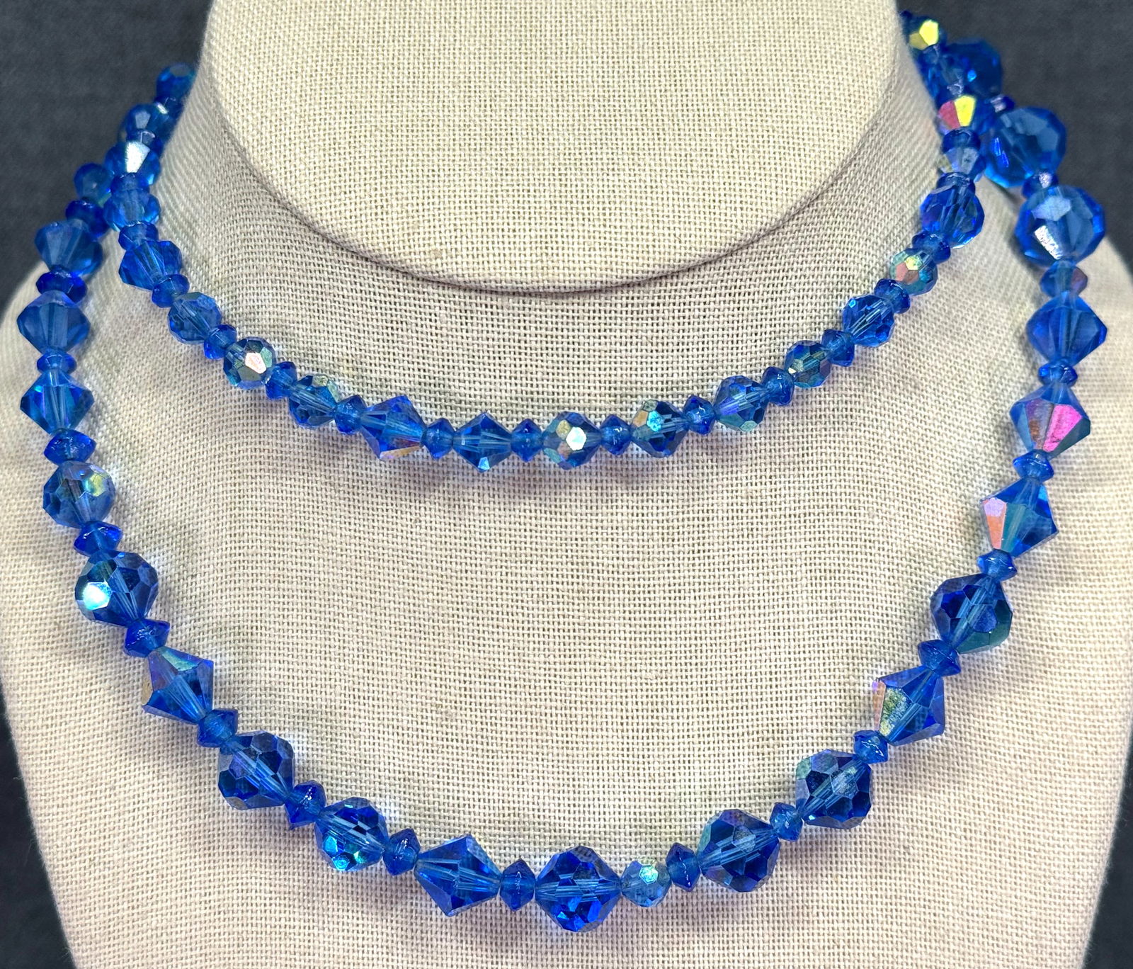Vintage AB blue crystal graduated beaded necklace. (1 of 8)