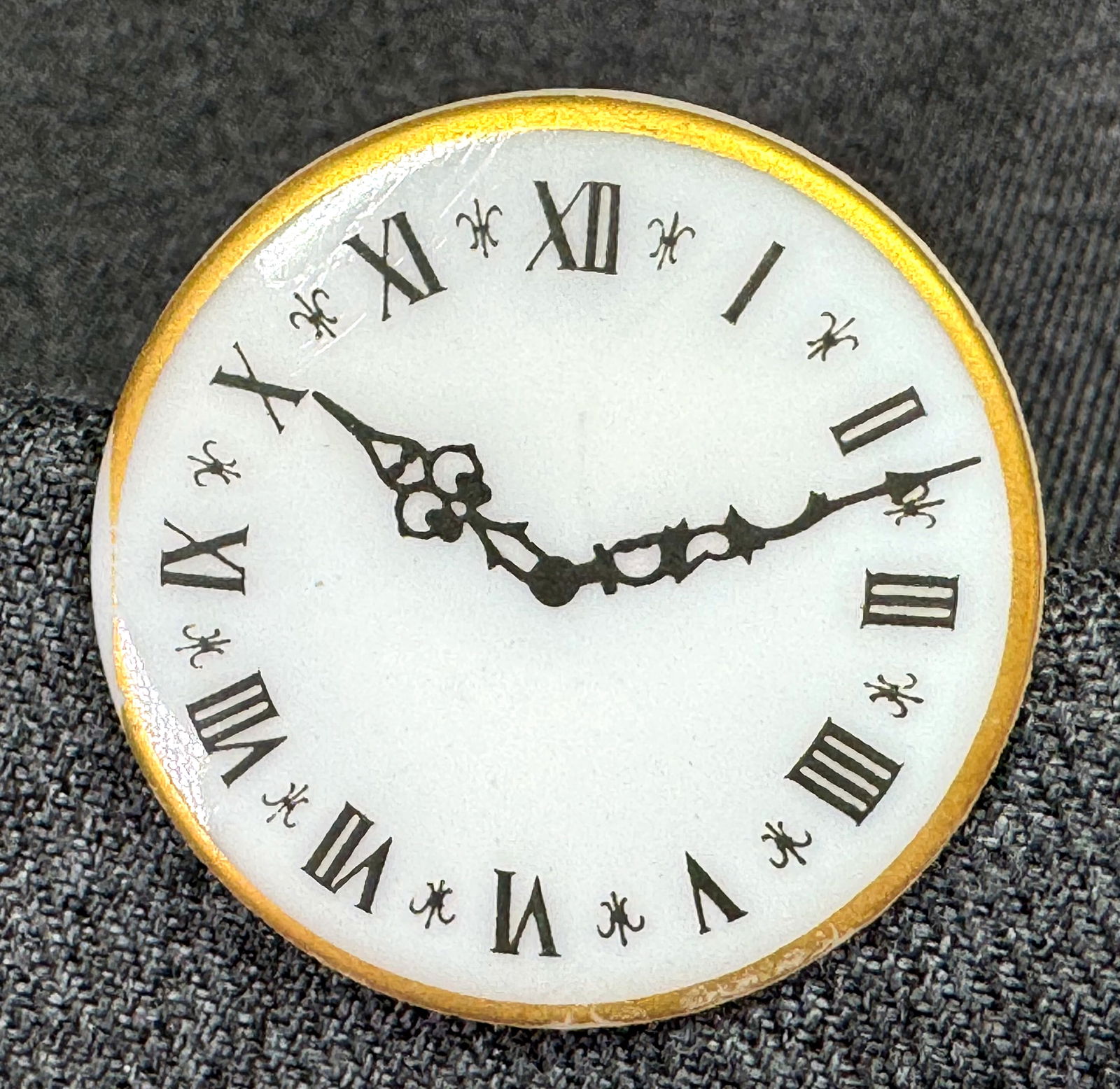 Vintage Western Germany porcelain clock brooch pin (1 of 5)