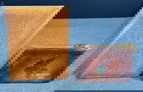 Vintage Rolf cowhide wallet & Killarney Manitoba painted maple leaf leather souvenir coin purse: Vintage Rolf cowhide wallet & Killarney Manitoba painted maple leaf leather souvenir coin purse . For measures please refer to the pictures taken with a measuring tape. Weight: 80 Grams. This is a NO
