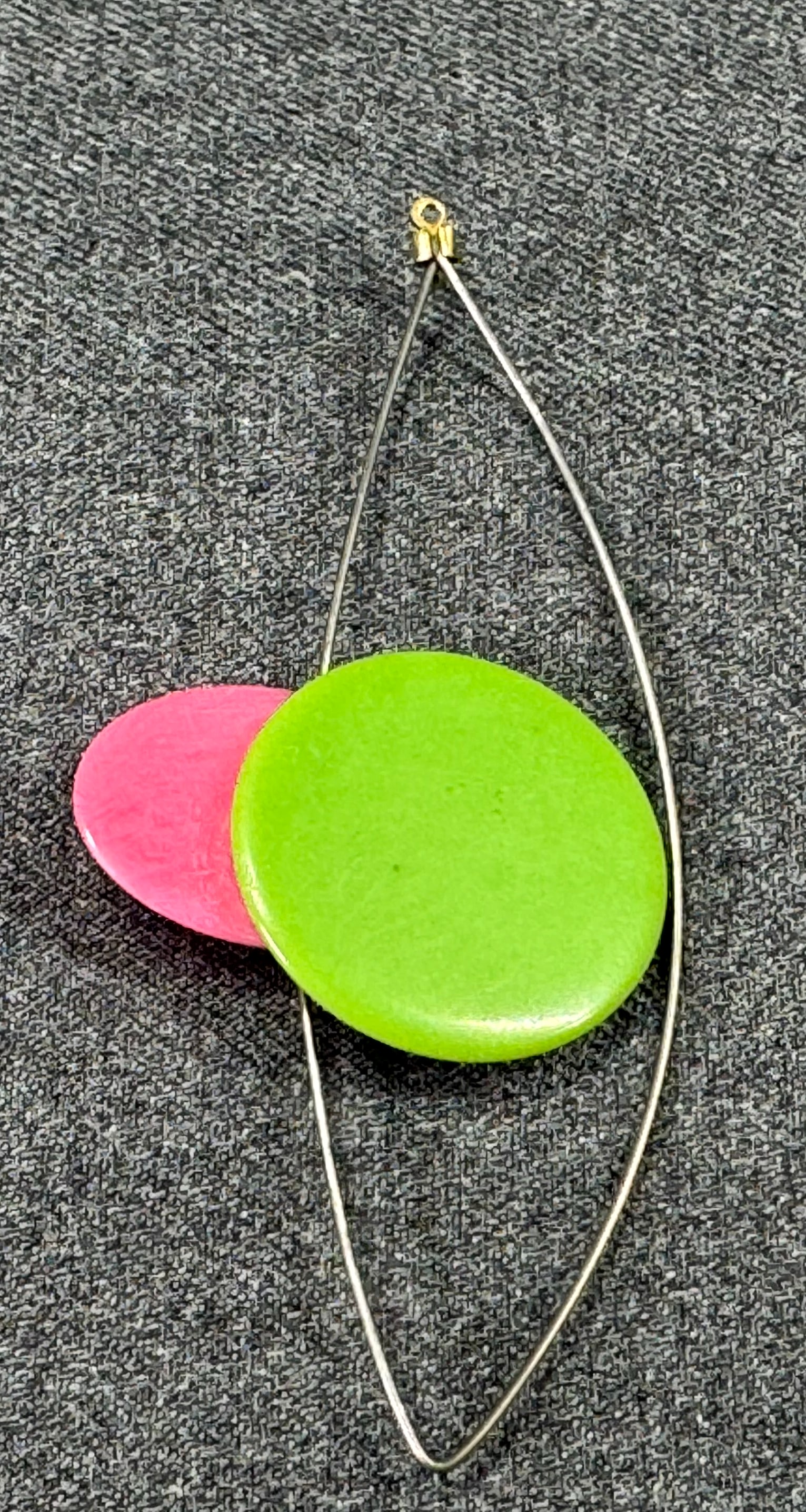 Vintage space age plastic beads silvertoned metal pendant (1 of 5)