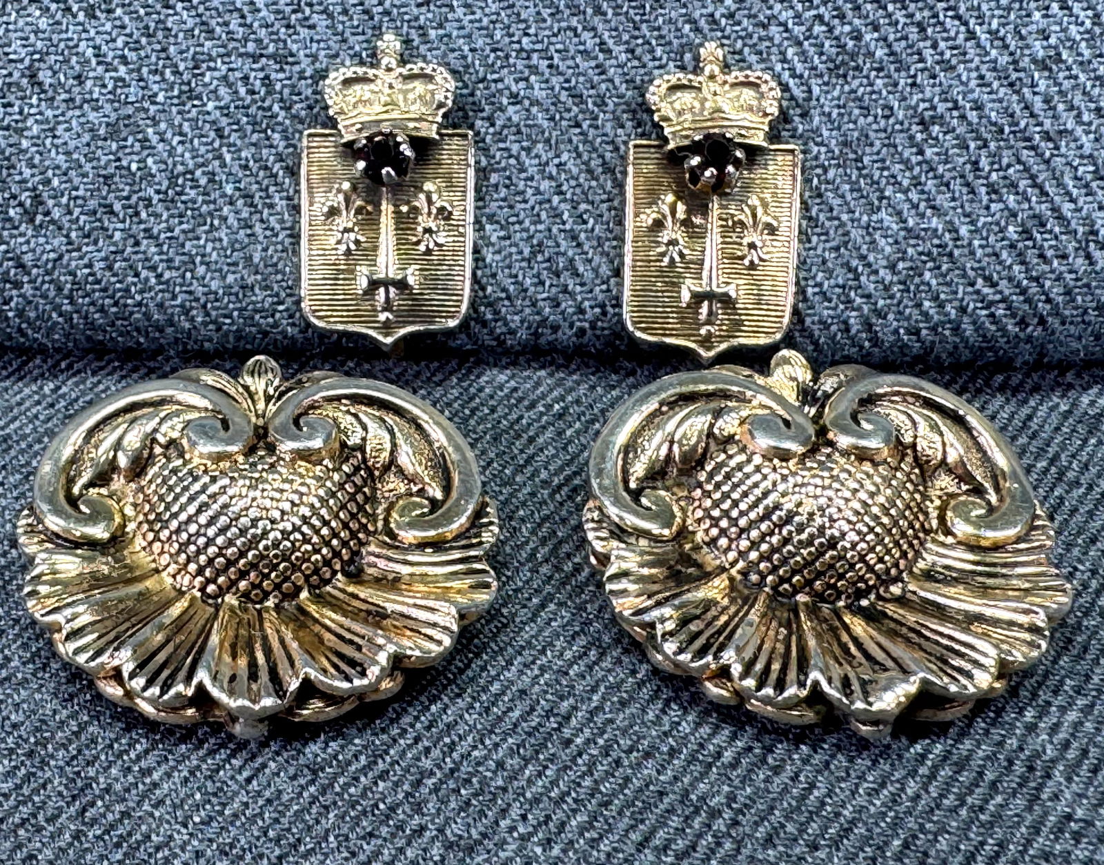 Vintage ruby color crystal shield screw back & flower clip goldtone earrings. (1 of 6)