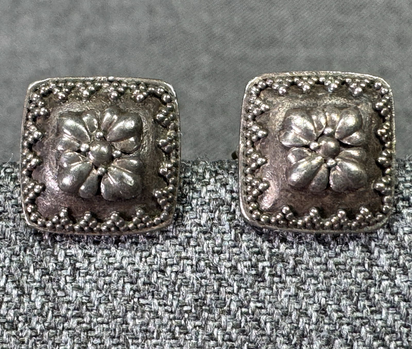 Vintage John Hardy sterling silver flower stud earrings (1 of 9)