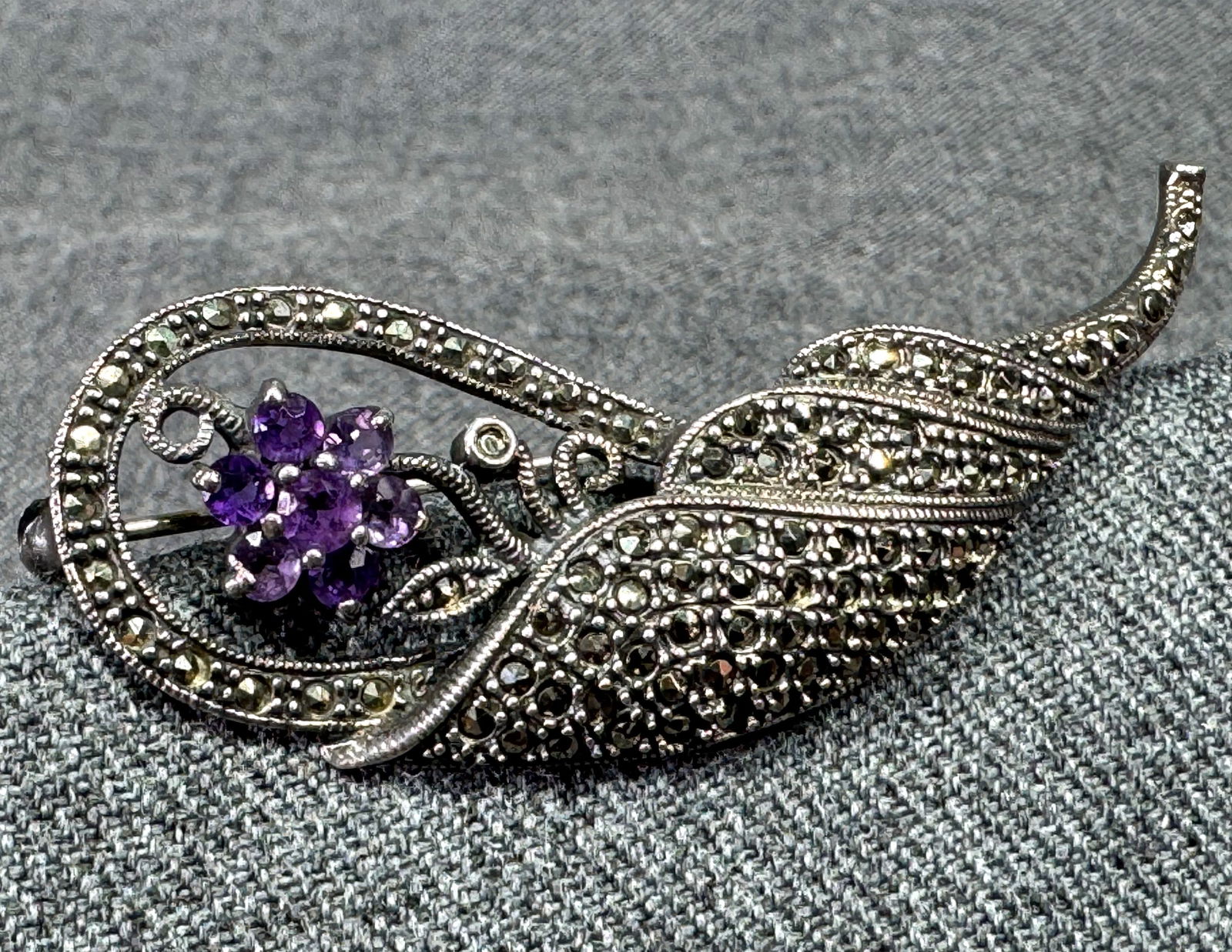 Vintage art deco style amethyst flower marcasites sterling silver pin brooch  u (1 of 12)