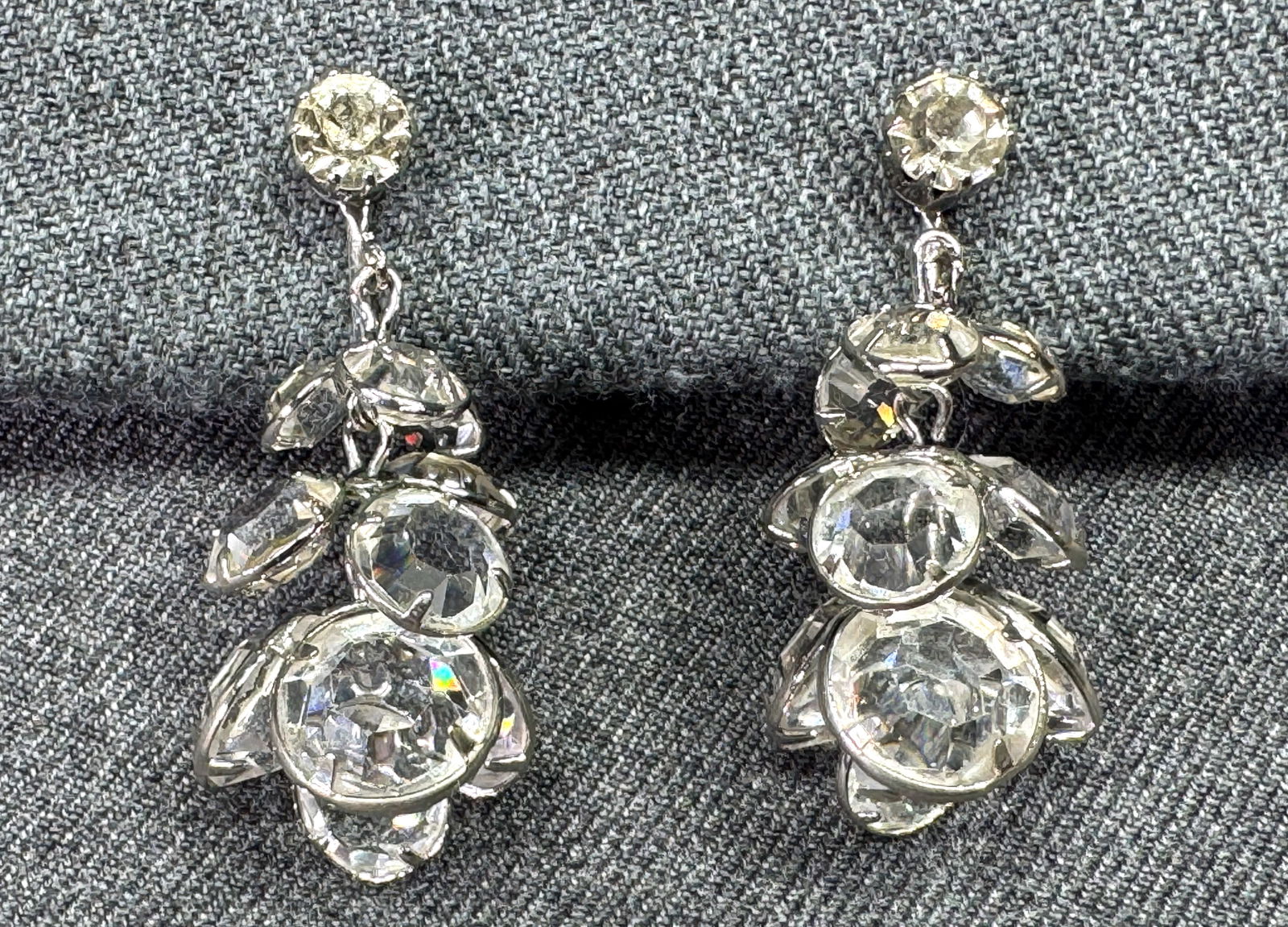 Vintage Swarovski Style bezel set clear crystals chandelier drop silver-toned clip earrings. u (1 of 6)
