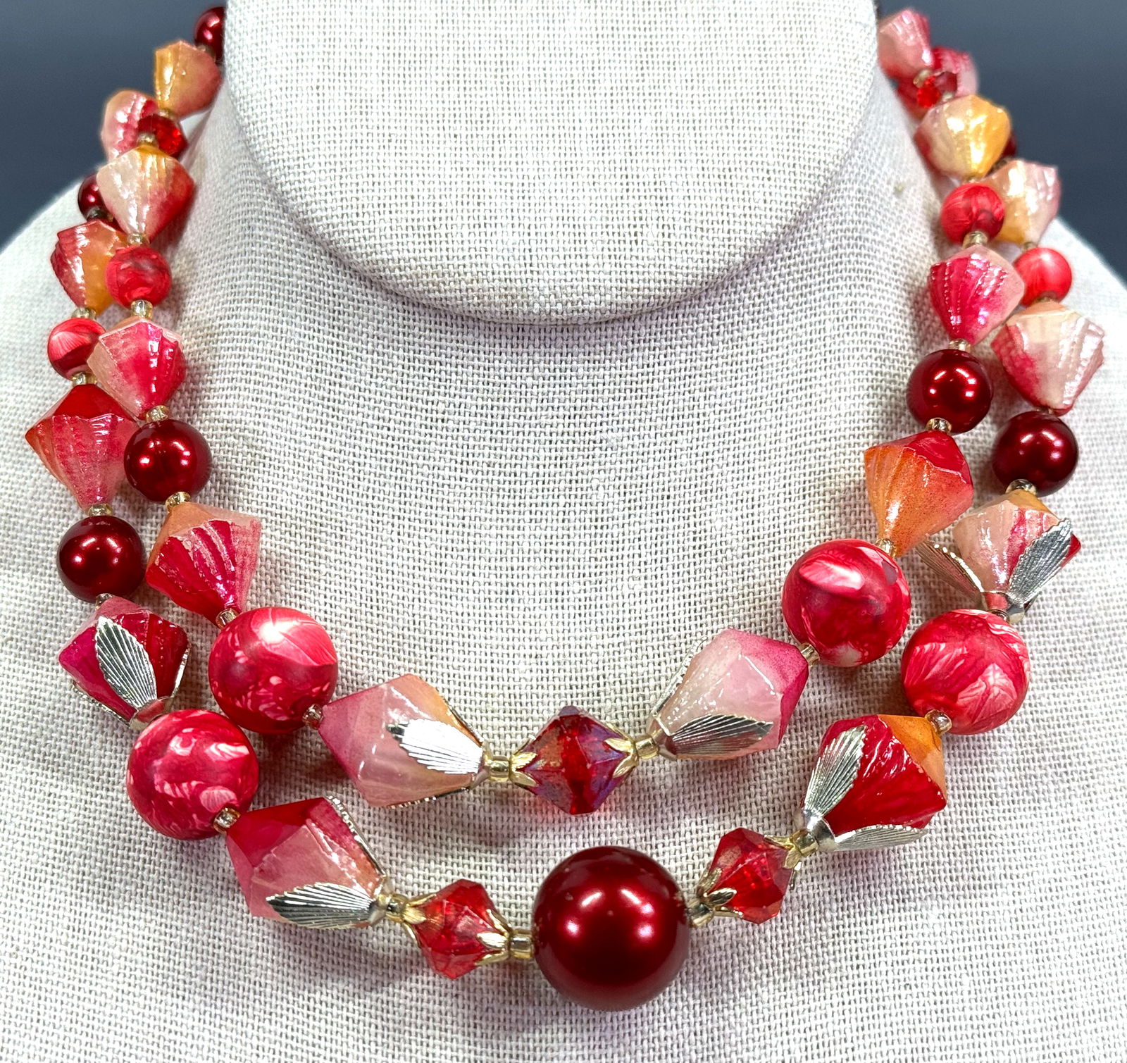 Vintage pearly & plastic raspberry beads 2 strands collar necklace.: IN HOUSE FLAT SHIPPING & HANDLING COST WITHIN ALL THE U.S. : $7 To bypass LiveShipping, and use our In-House shipping service for $7 or shipping combined for multiple lots, please select “Arrange Yo