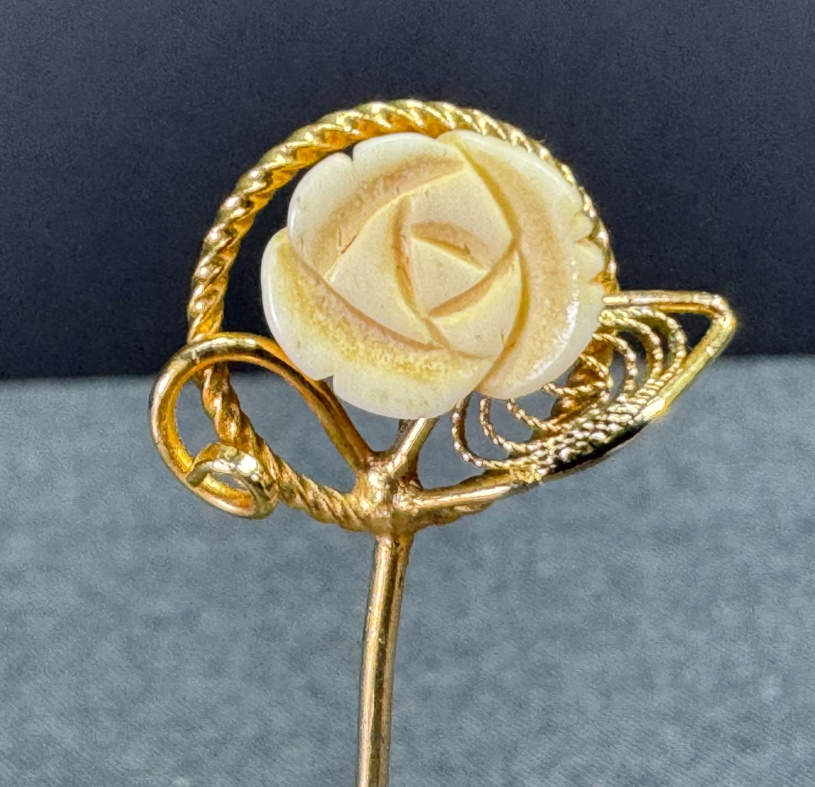 Vintage carved bone flower filigree leaf goldtone metal stick pin.: IN HOUSE FLAT SHIPPING & HANDLING COST WITHIN ALL THE U.S. : $7 To bypass LiveShipping, and use our In-House shipping service for $7 or shipping combined for multiple lots, please select “Arrange Yo