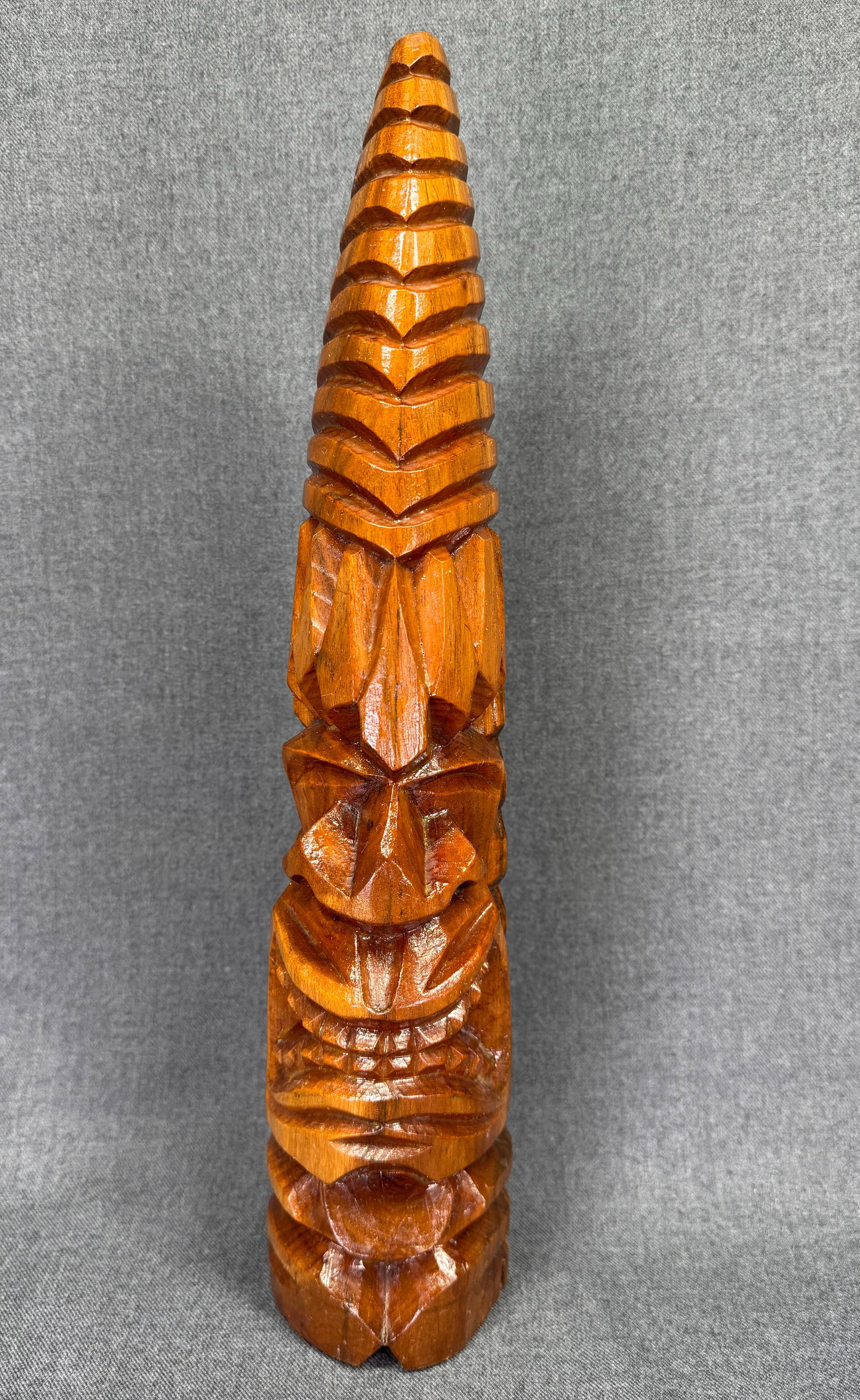 Hawaiian Tiki Figure. Carved wood.: IN HOUSE FLAT SHIPPING & HANDLING COST WITHIN ALL THE U.S. : $15 To bypass LiveShipping, and use our In-House shipping service for $15 or shipping combined for multiple lots, please select “Arrange 