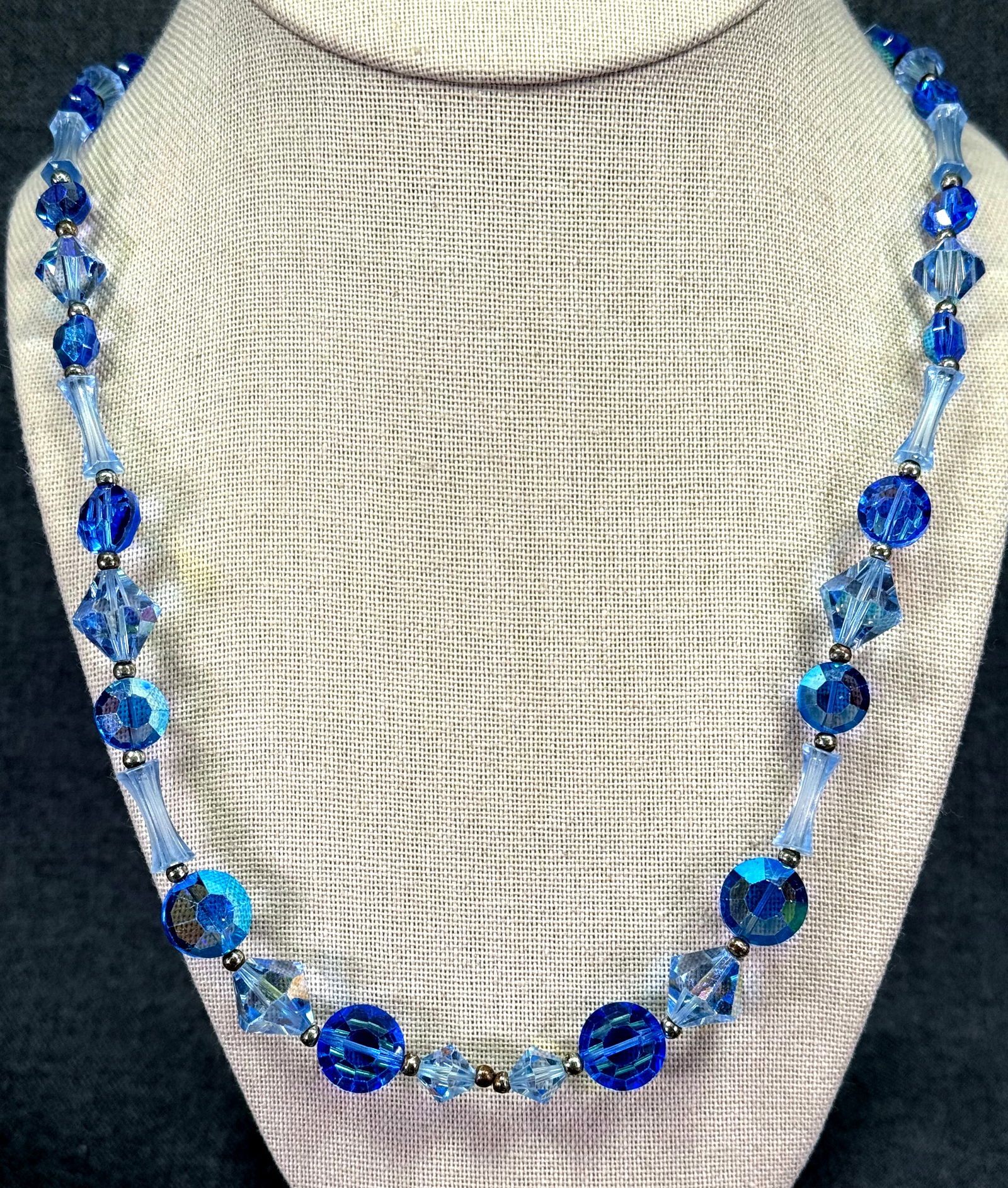 Vintage faceted AB bluish crystals silver-toned beads necklace: IN HOUSE FLAT SHIPPING & HANDLING COST WITHIN ALL THE U.S. : 7 To bypass LiveShipping, and use our In-House shipping service for 7 or shipping combined for multiple lots, please select “Arrange