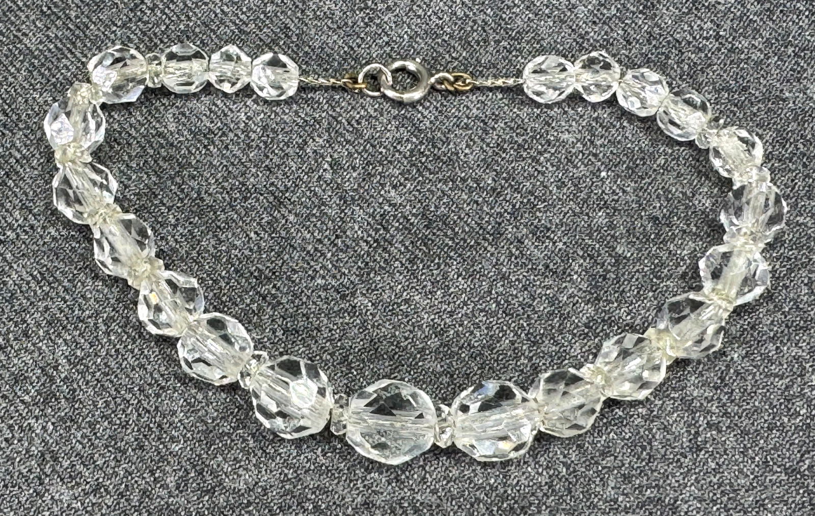 Vintage faceted clear crystals chain string bracelet: IN HOUSE FLAT SHIPPING & HANDLING COST WITHIN ALL THE U.S. : 7 To bypass LiveShipping, and use our In-House shipping service for 7 or shipping combined for multiple lots, please select “Arrange