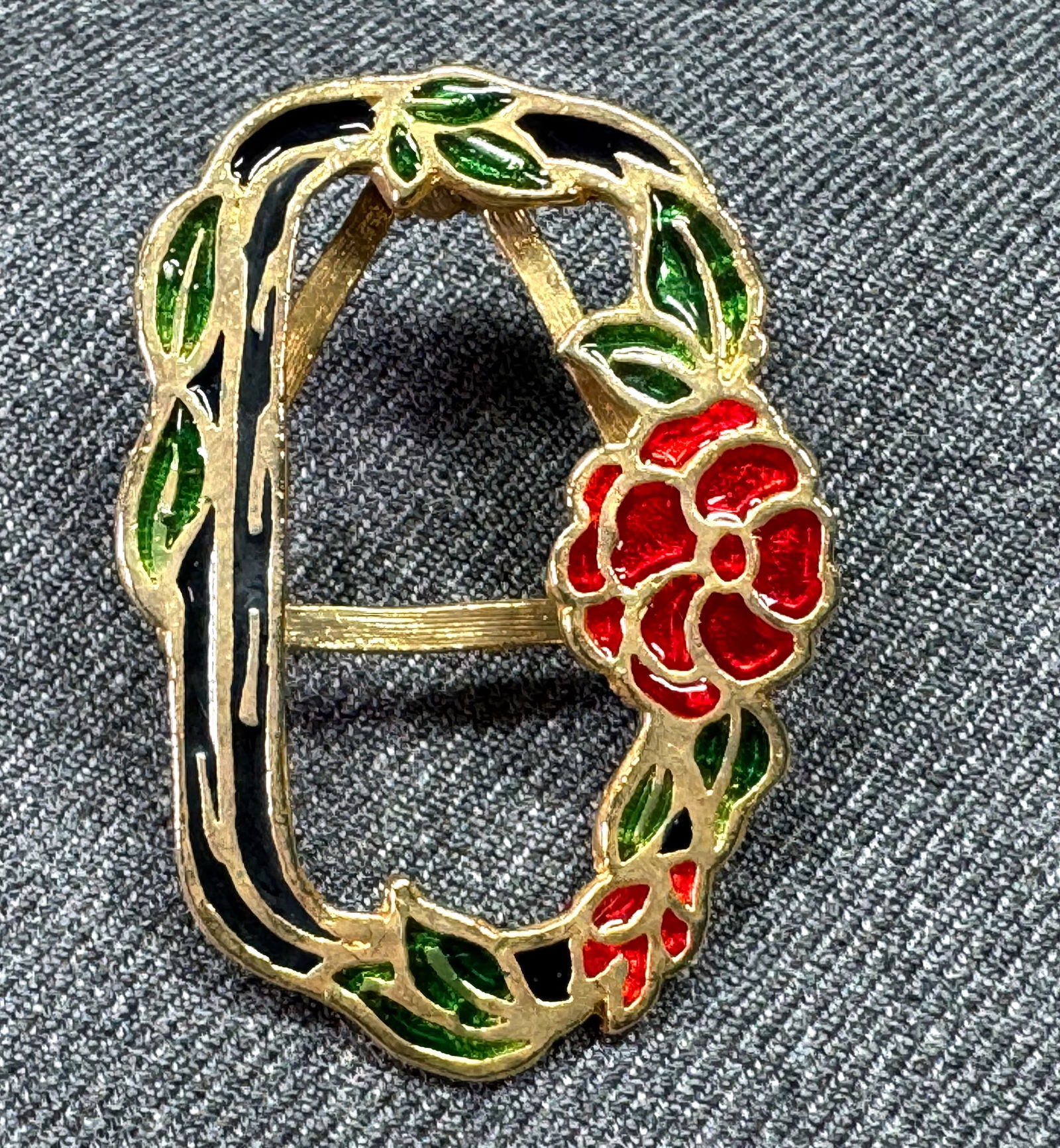 Vintage enamel gold-toned metal flowers photo frame brooch pin: IN HOUSE FLAT SHIPPING & HANDLING COST WITHIN ALL THE U.S. : 7 To bypass LiveShipping, and use our In-House shipping service for 7 or shipping combined for multiple lots, plase select “Arrange Y