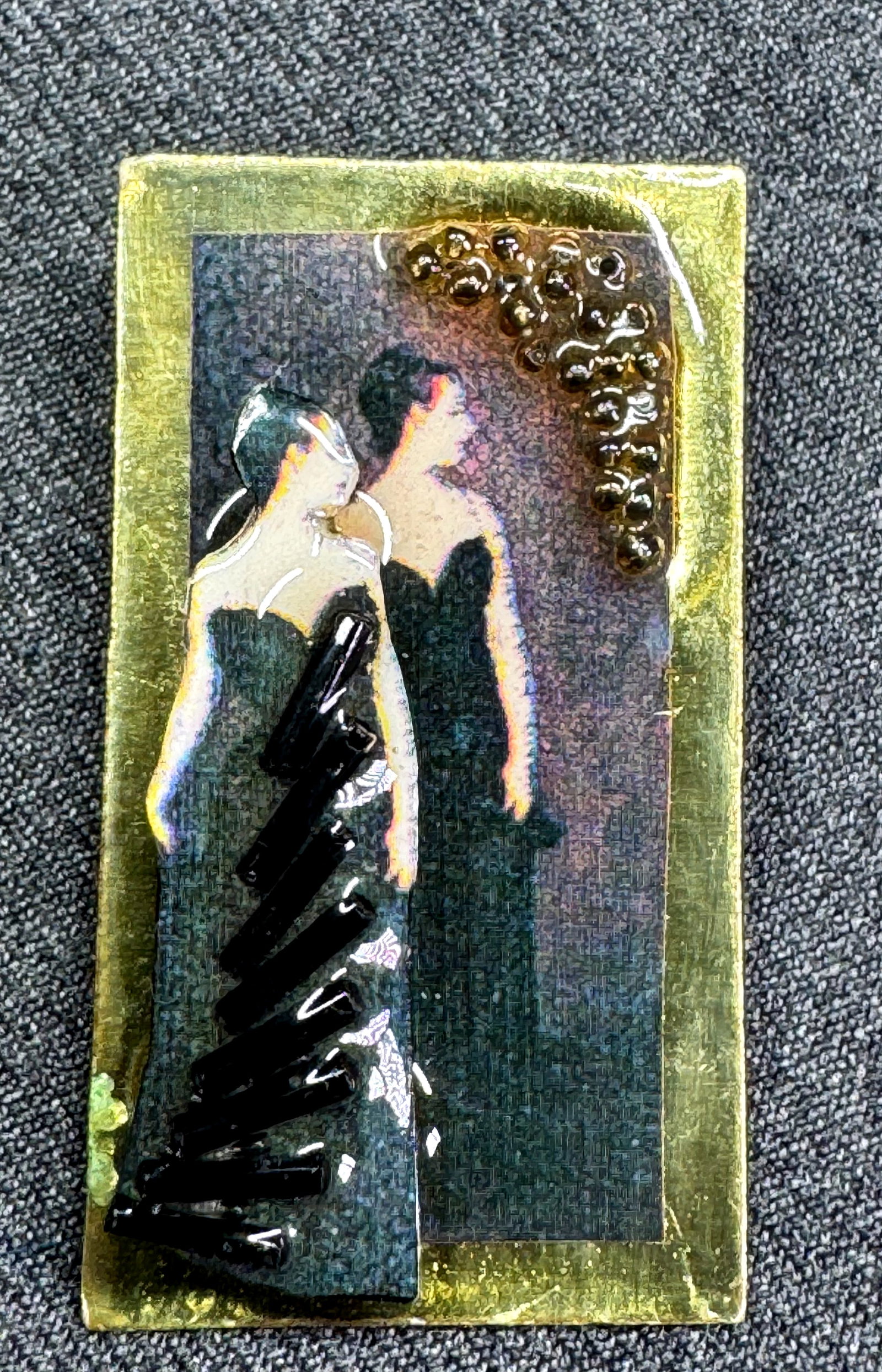 Vintage Bonnie Kondor Sargent & me brooch pin: IN HOUSE FLAT SHIPPING & HANDLING COST WITHIN ALL THE U.S. : 7 To bypass LiveShipping, and use our In-House shipping service for 7 or shipping combined for multiple lots, please select “Arrange 