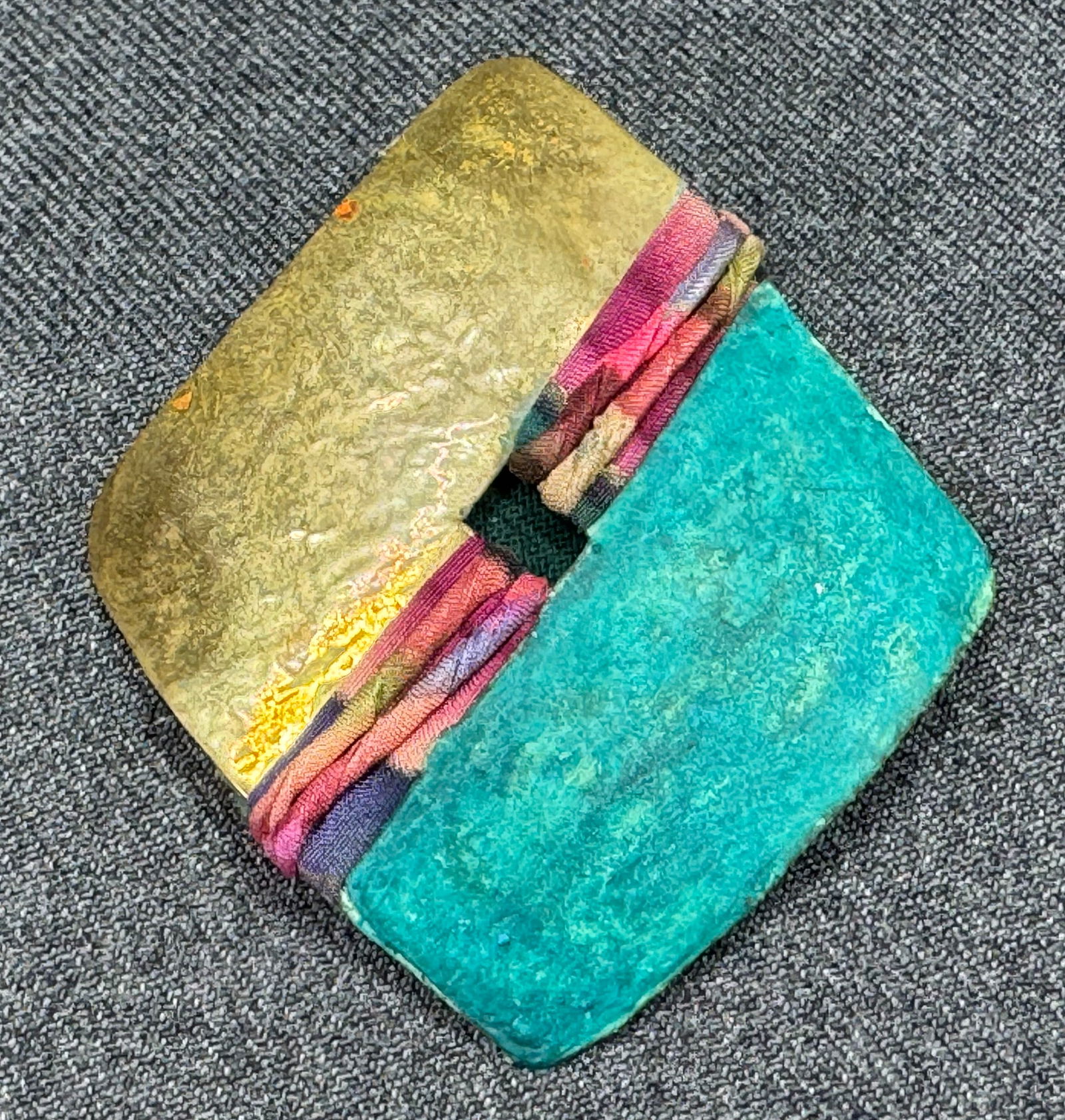 Vintage artsy boho green patina, fabric brass metal brooch pin: IN HOUSE FLAT SHIPPING & HANDLING COST WITHIN ALL THE U.S. : 7 To bypass LiveShipping, and use our In-House shipping service for 7 or shipping combined for multiple lots, please select “Arrange