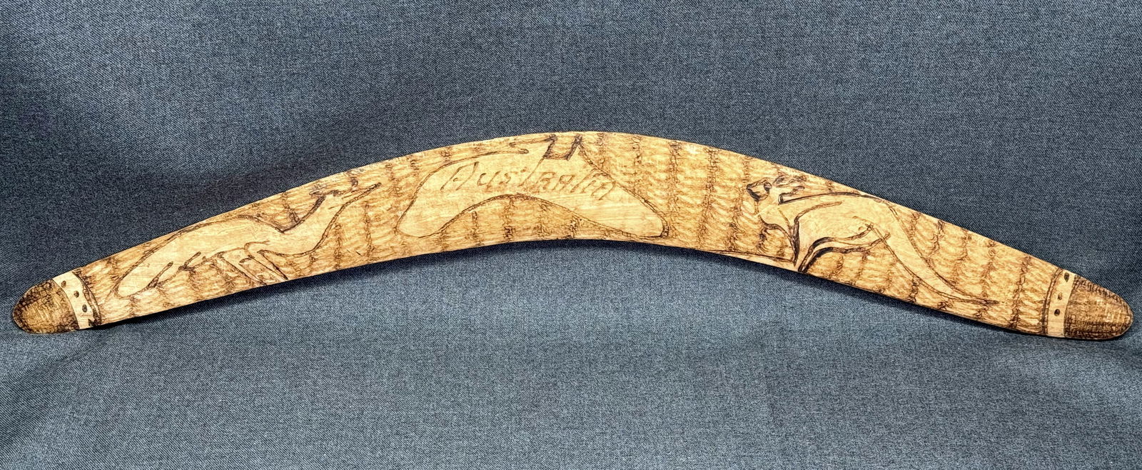 Australian Boomerang . Carved and decorated wood.: IN HOUSE FLAT SHIPPING & HANDLING COST WITHIN ALL THE U.S. : 18 To bypass LiveShipping, and use our In-House shipping service for 18 or shipping combined for multiple lots, please select “Arrang
