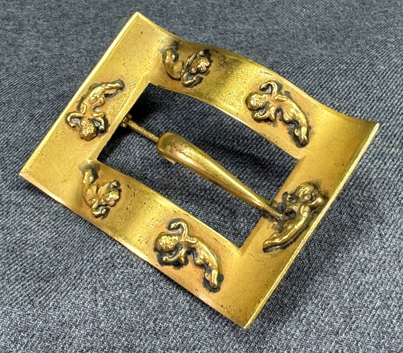 Antique Victorian Edwardian angels goldtoned metal large brooch pin. Buckle shaped.: IN HOUSE FLAT SHIPPING & HANDLING COST WITHIN ALL THE U.S. : 7 To bypass LiveShipping, and use our In-House shipping service for 7 or shipping combined for multiple lots, please select “Arrange