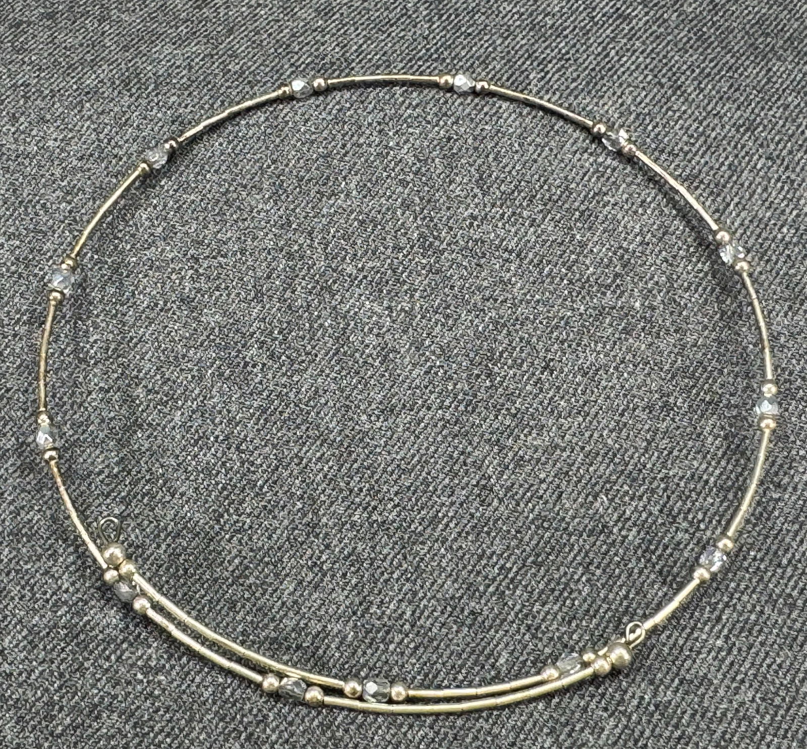 Vintage Southwestern Style mirrored crystal, liquid silver beads wire adjustable choker necklace: IN HOUSE FLAT SHIPPING & HANDLING COST WITHIN ALL THE U.S. : 7 To bypass LiveShipping, and use our In-House shipping service for 7 or shipping combined for multiple lots, plase select “Arrange Y